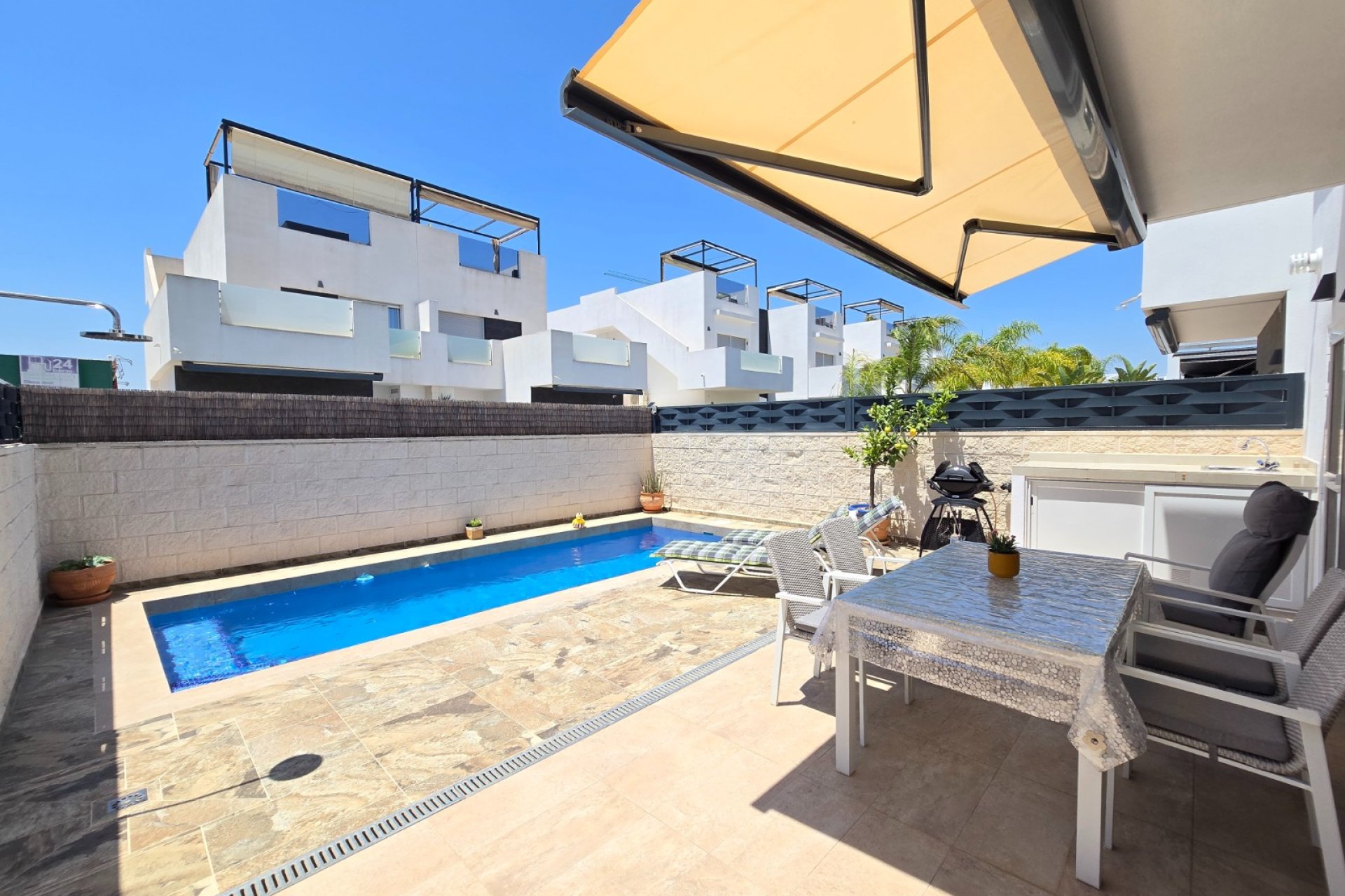 Återförsäljning - Villa * -
Ciudad Quesada * - Doña Pepa *