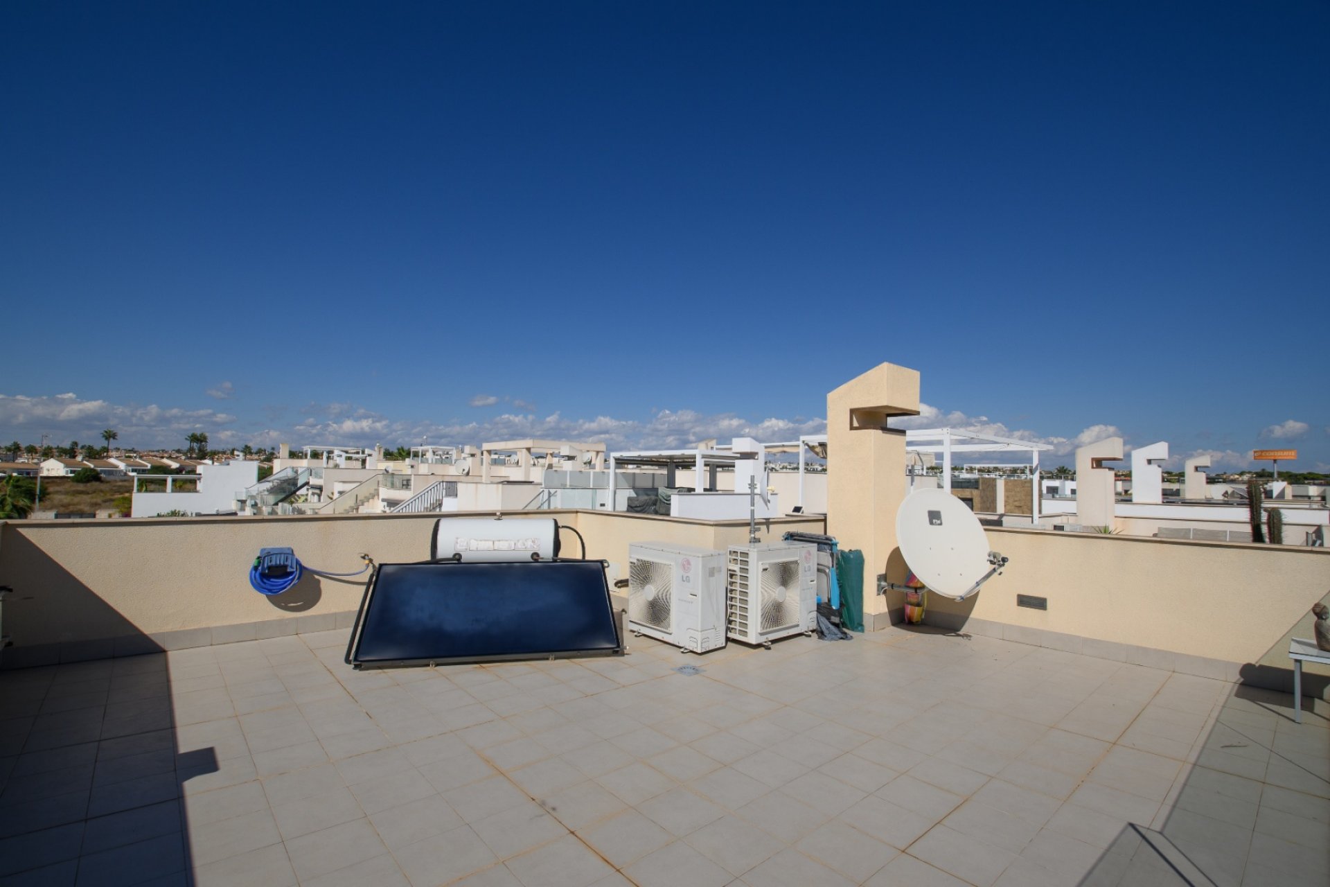Återförsäljning - Villa -
Ciudad quesada - Pueblo Bravo