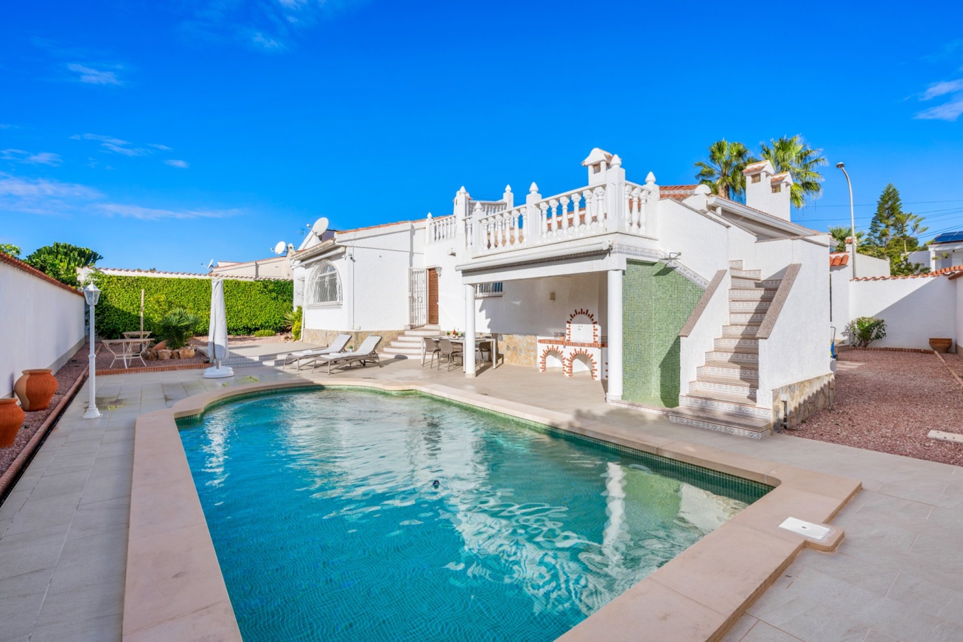 Återförsäljning - Villa -
Ciudad quesada - Rojales