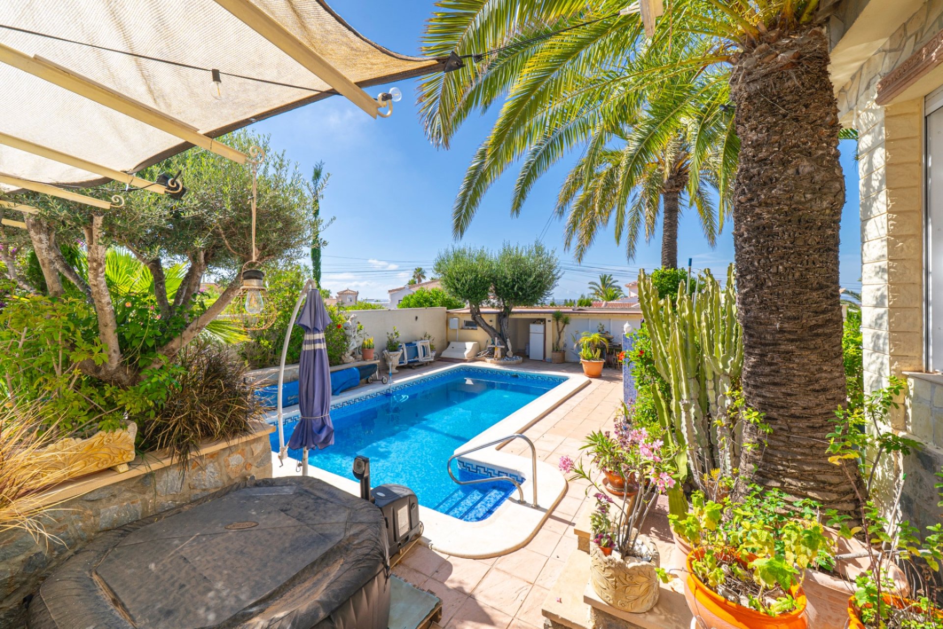 Återförsäljning - Villa -
Ciudad quesada - Rojales