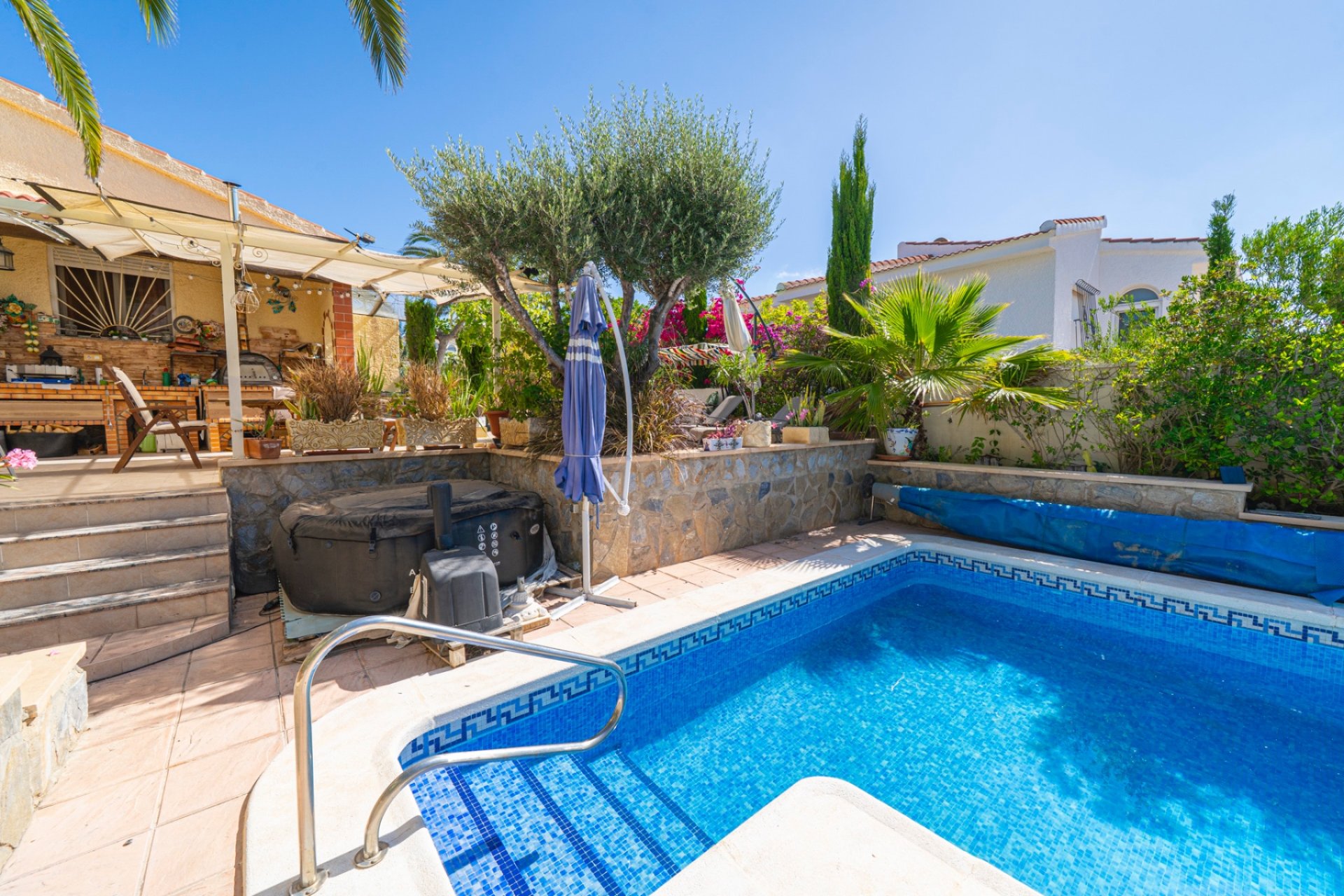 Återförsäljning - Villa -
Ciudad quesada - Rojales