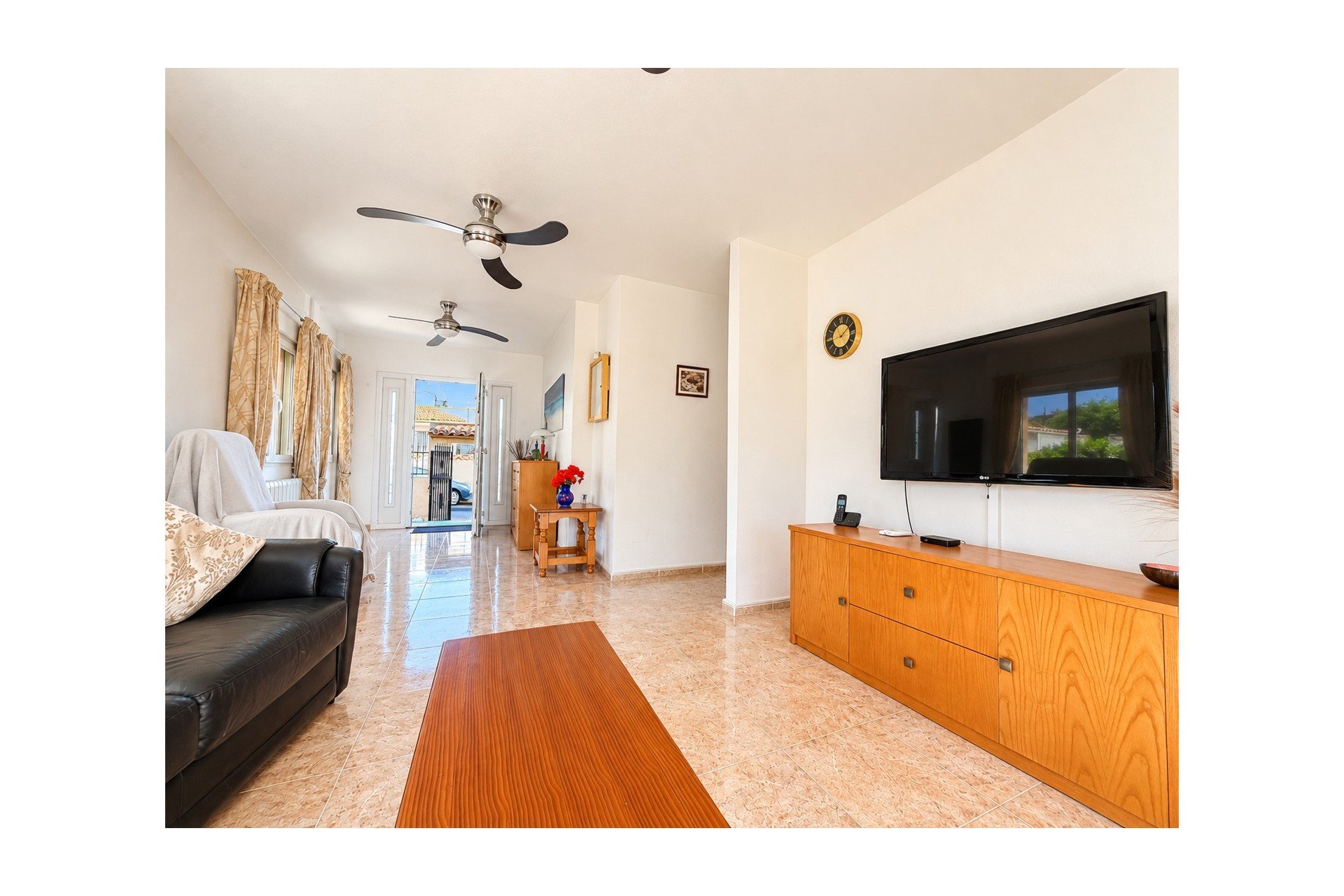 Återförsäljning - Villa Detached -
San Fulgencio - urb.la marina