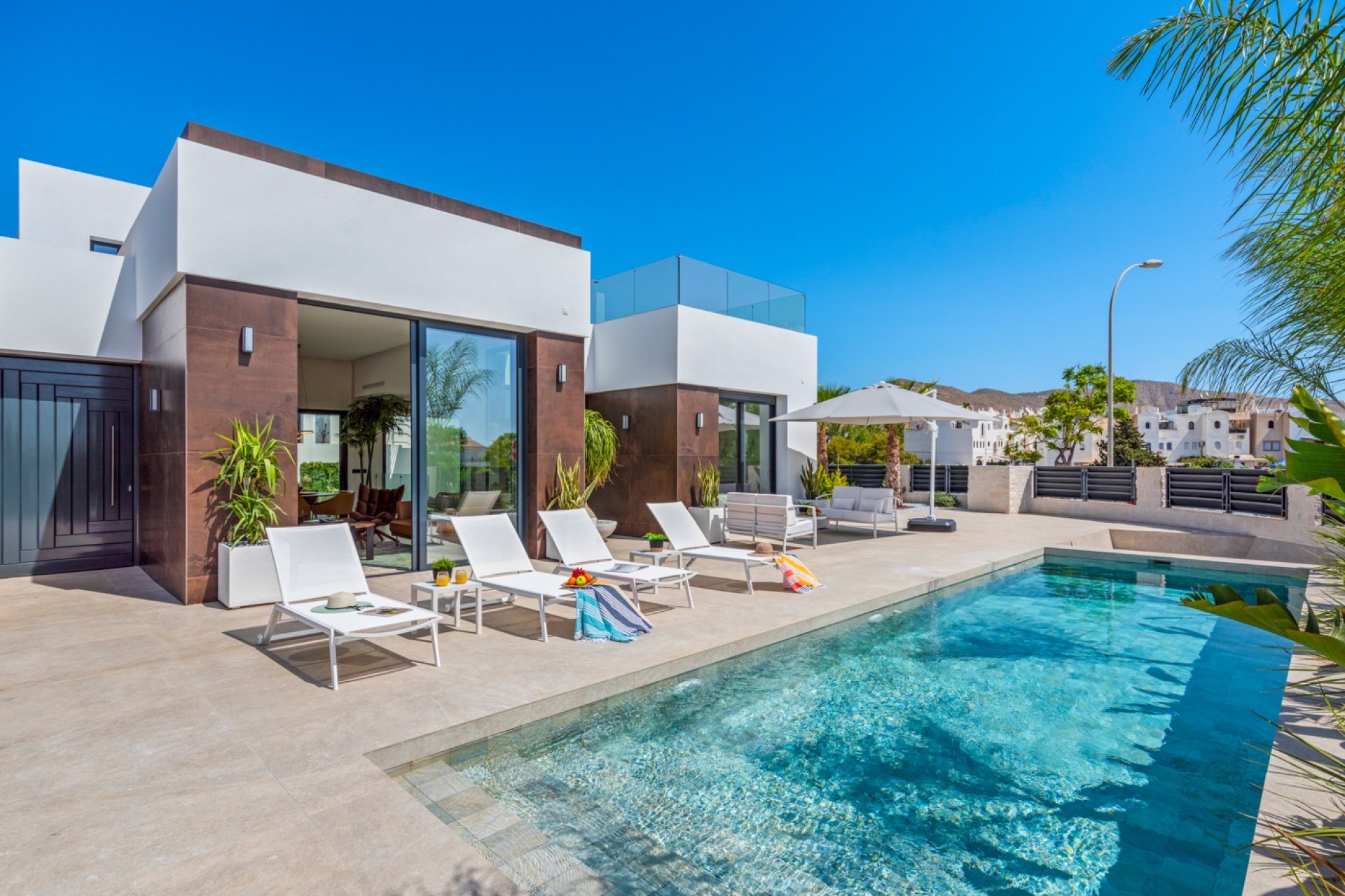 Återförsäljning - Villa -
El Campello - El Amerador