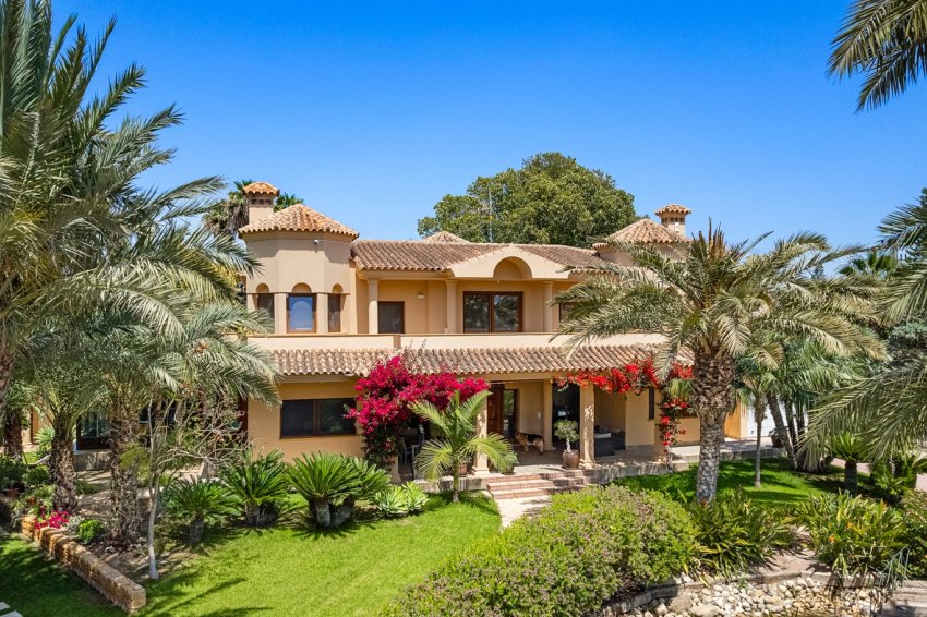 Återförsäljning - Villa -
Elche - Elche/Elx