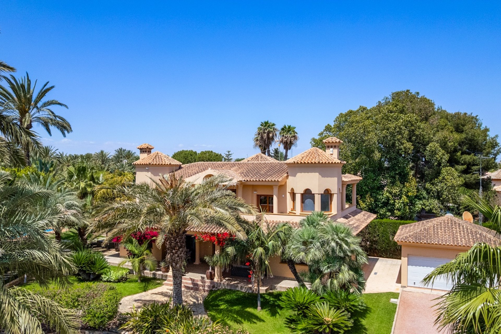 Återförsäljning - Villa -
Elche - Elche/Elx