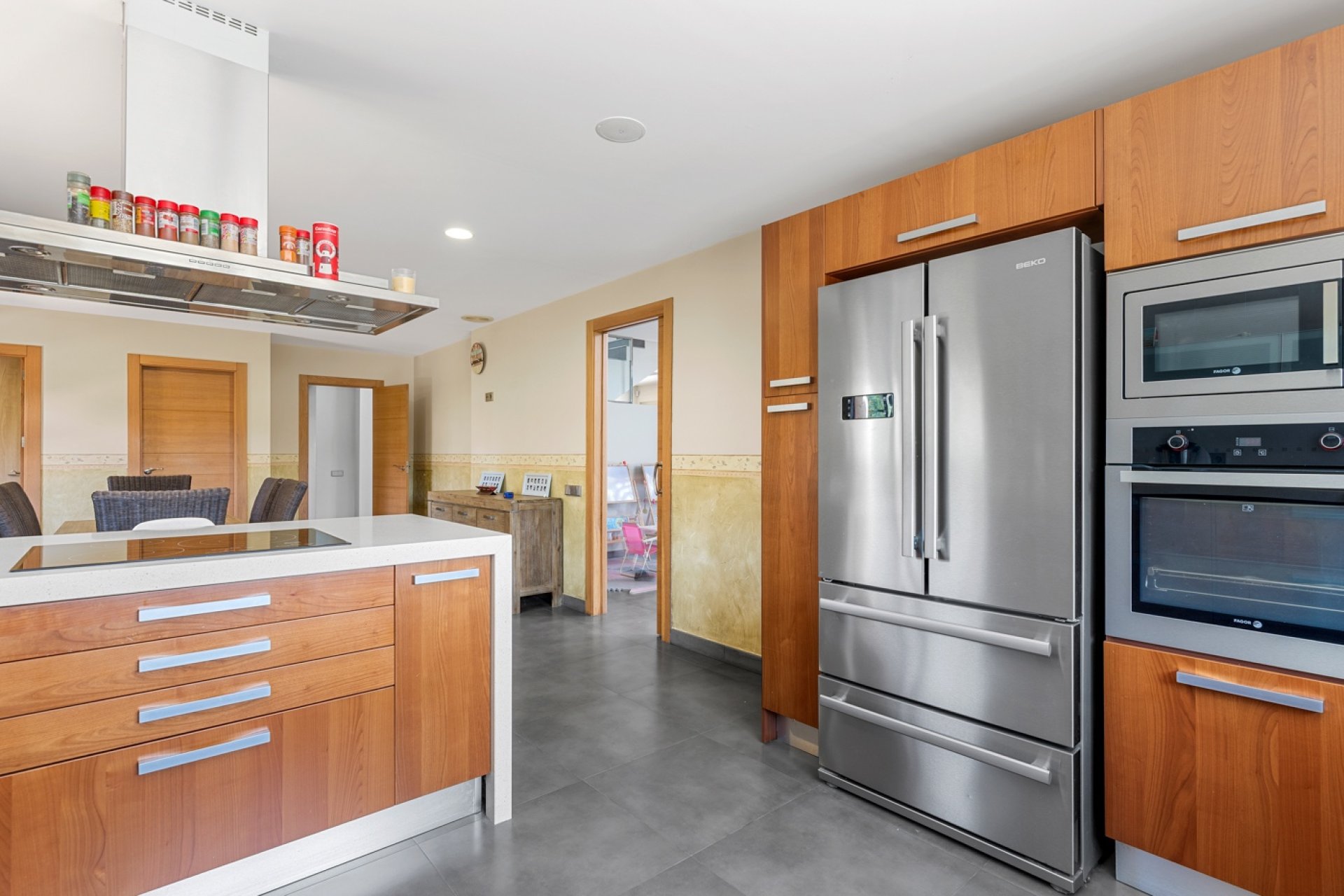 Återförsäljning - Villa -
Elche - Elche/Elx