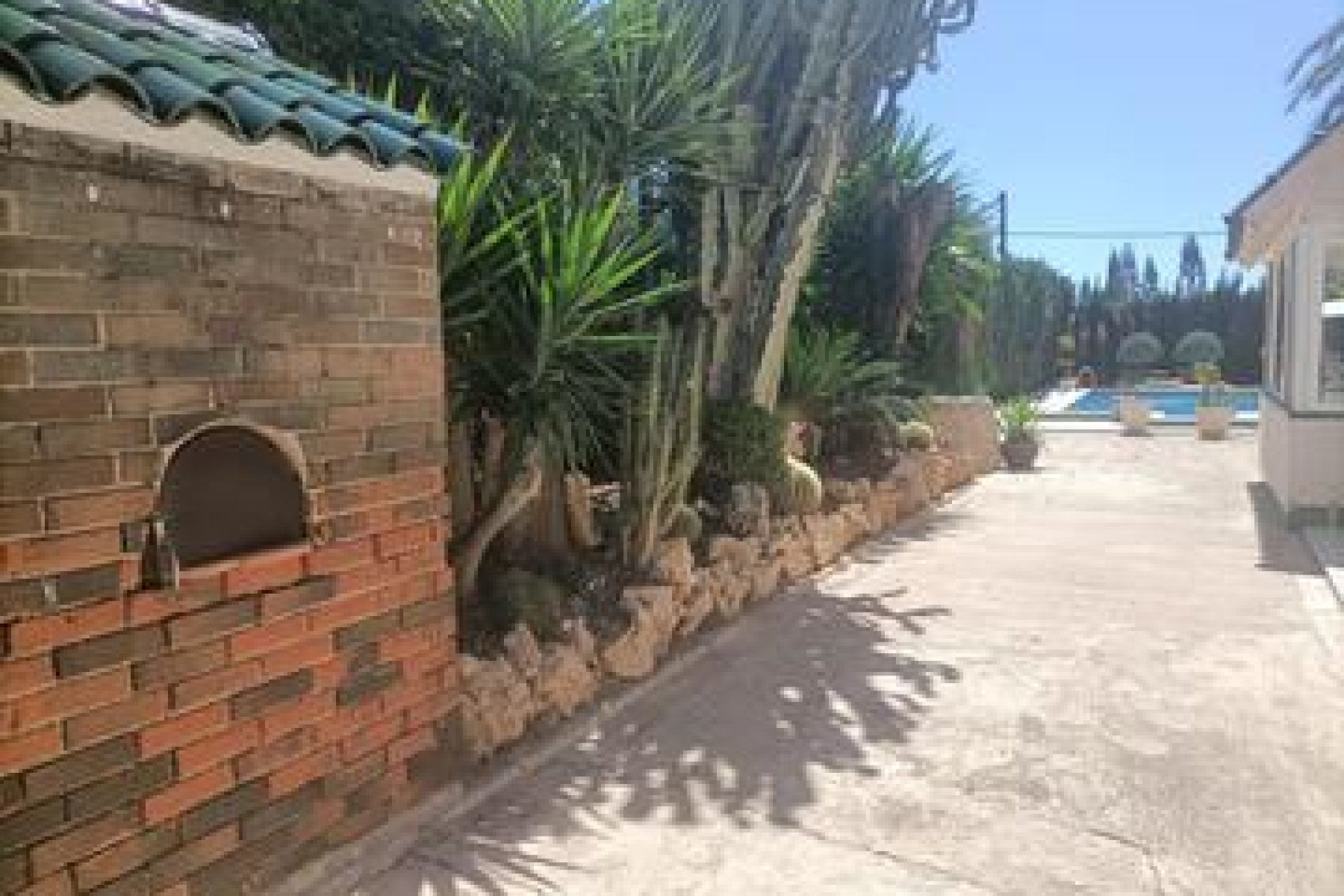 Återförsäljning - Villa -
Elche