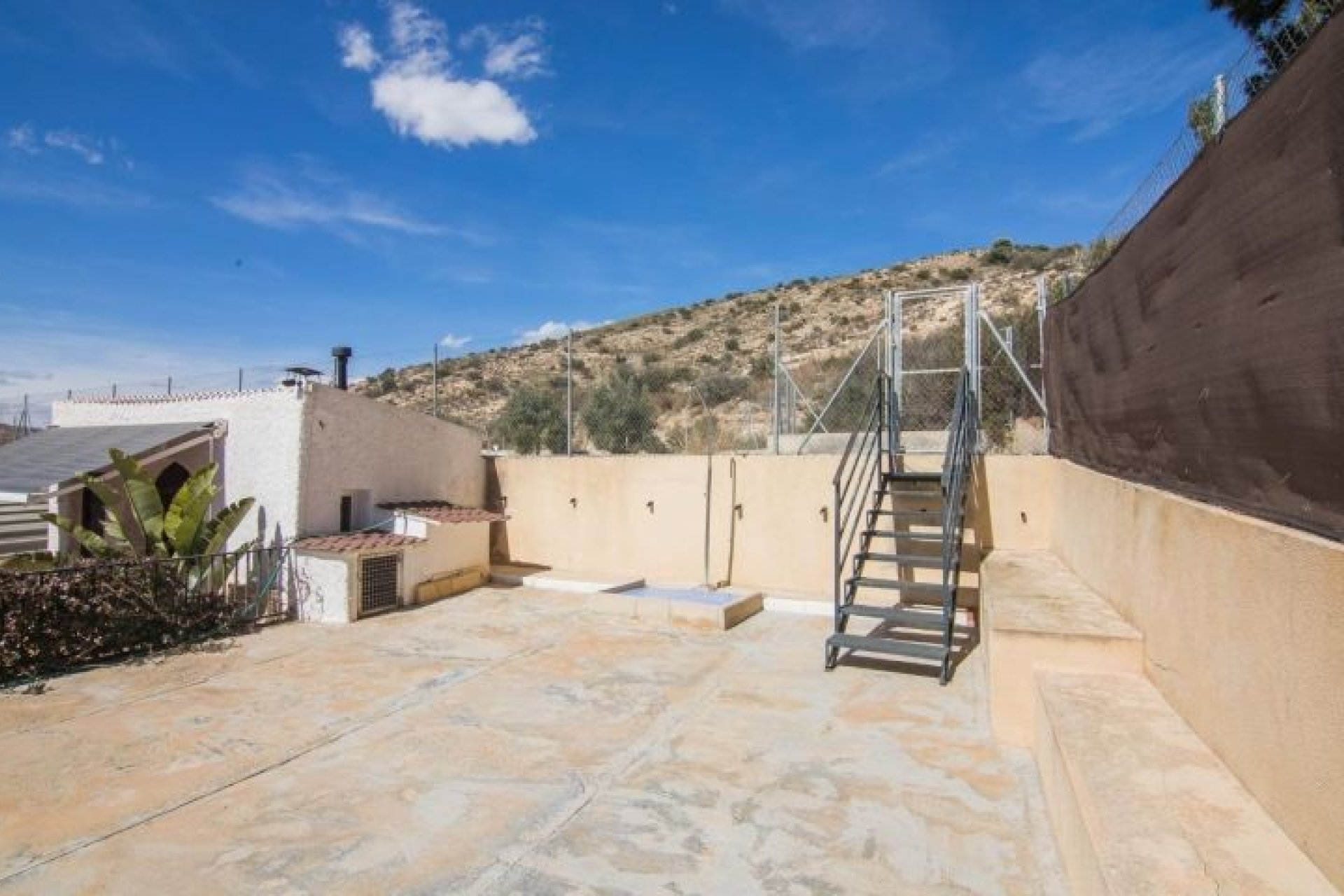 Återförsäljning - Villa -
Elche