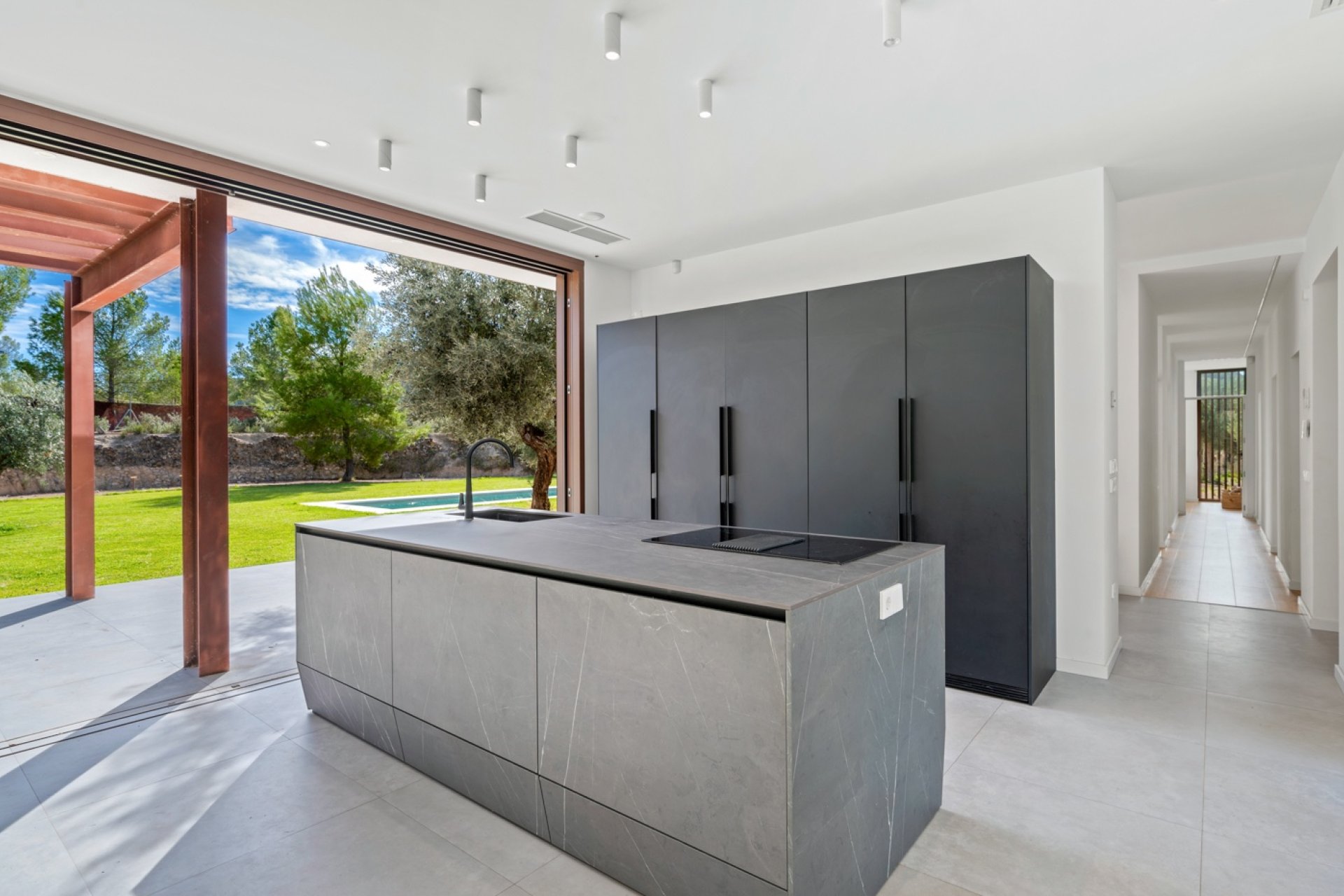 Återförsäljning - Villa -
Finestrat