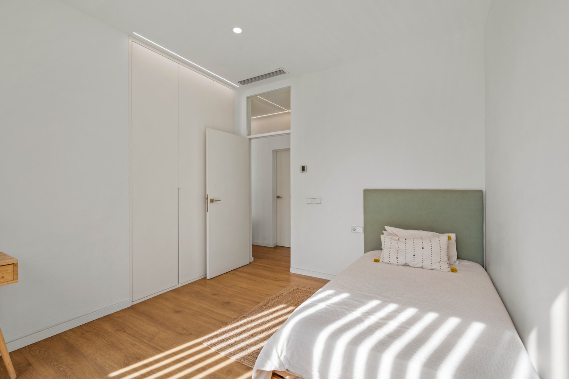 Återförsäljning - Villa -
Finestrat