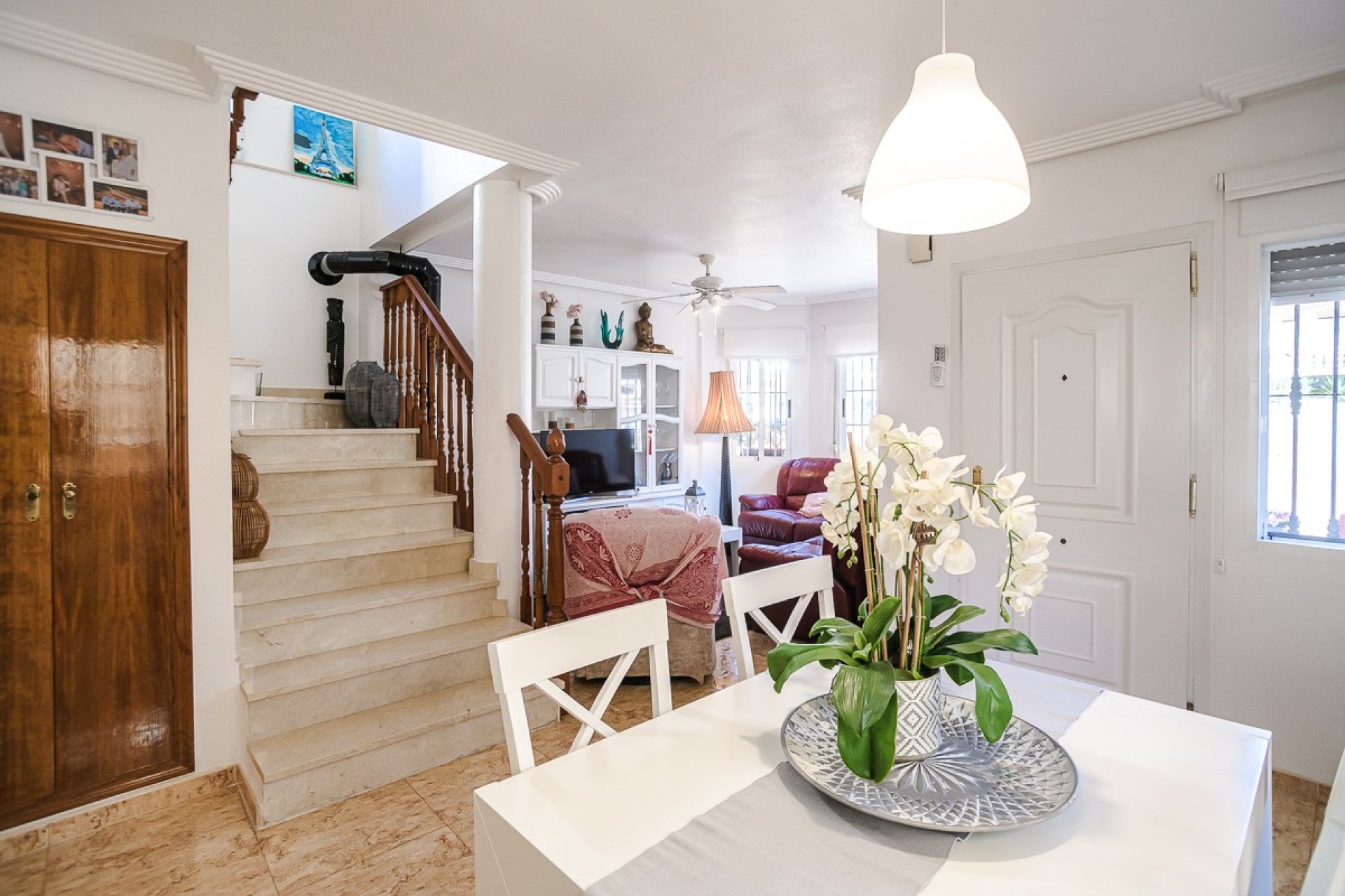 Återförsäljning - Villa -
Guardamar del Segura - EL RASO