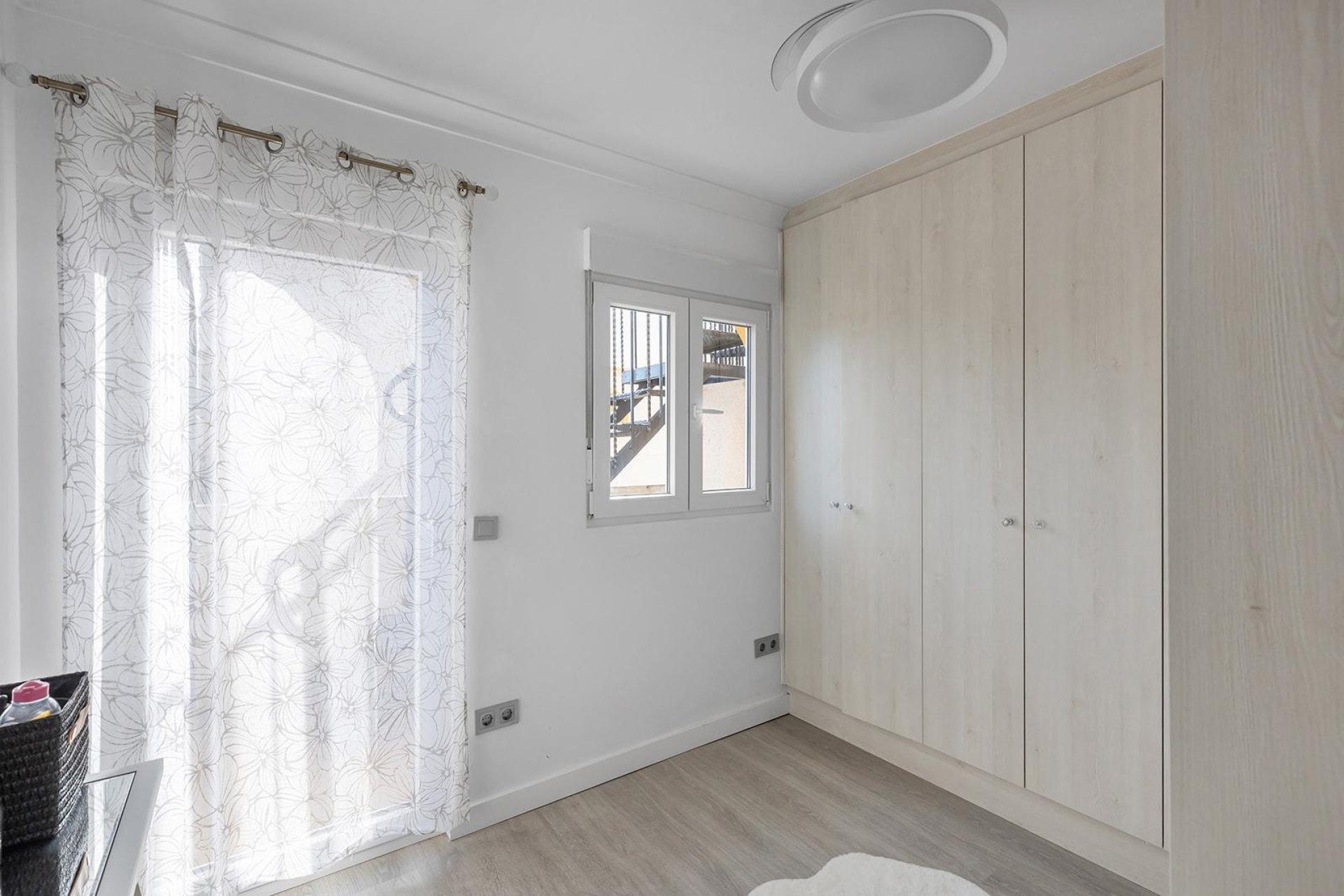 Återförsäljning - Villa -
Guardamar del Segura - Urbanizaciones