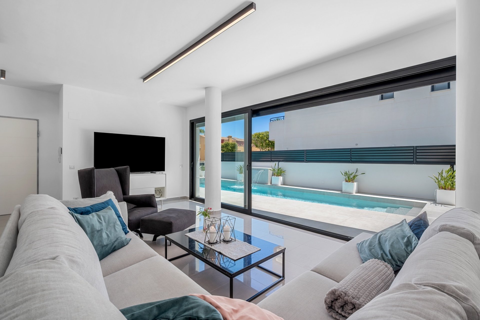 Återförsäljning - Villa -
Guardamar del Segura
