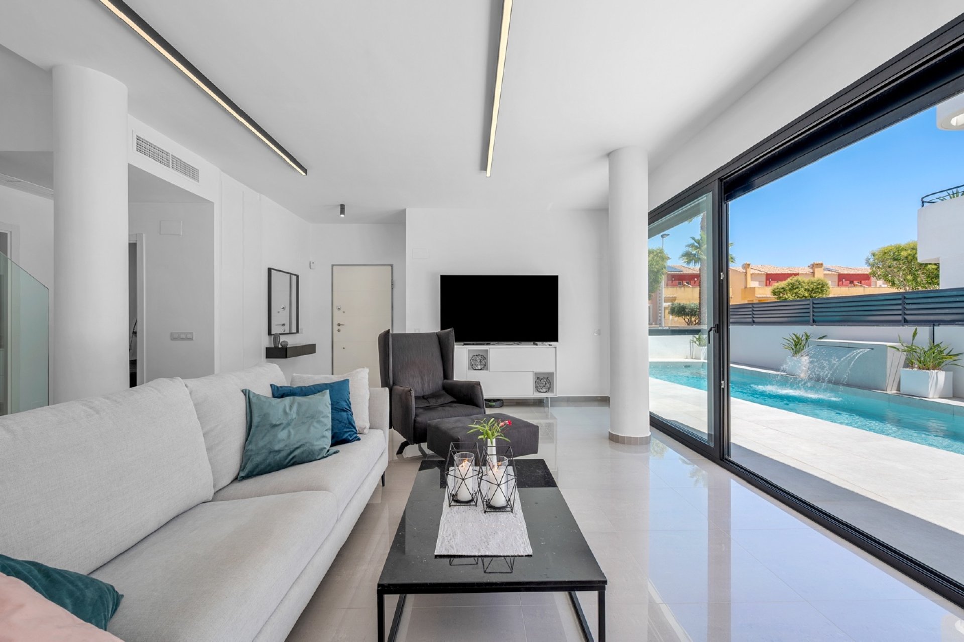 Återförsäljning - Villa -
Guardamar del Segura