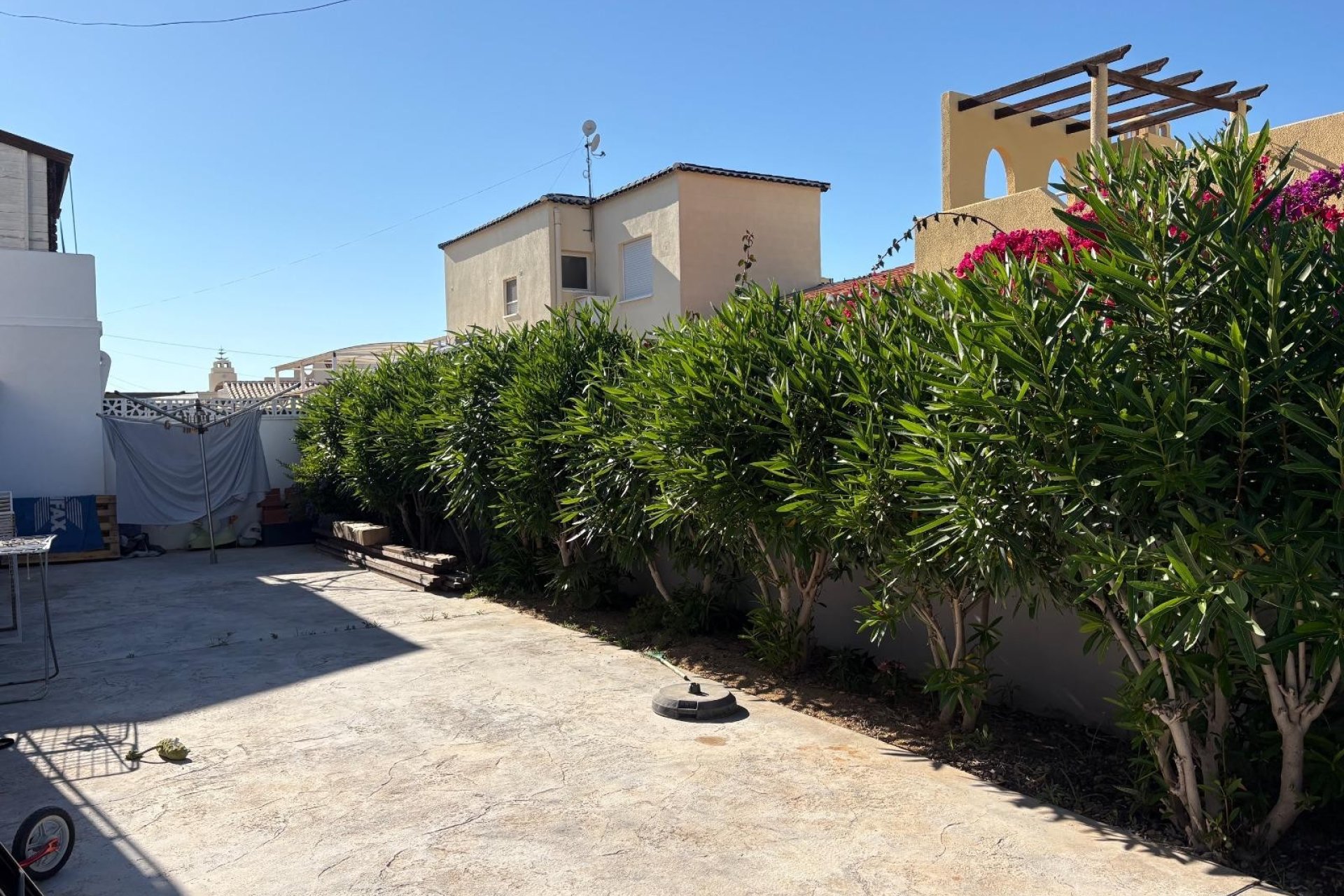 Återförsäljning - Villa / House -
Torrevieja - La Siesta