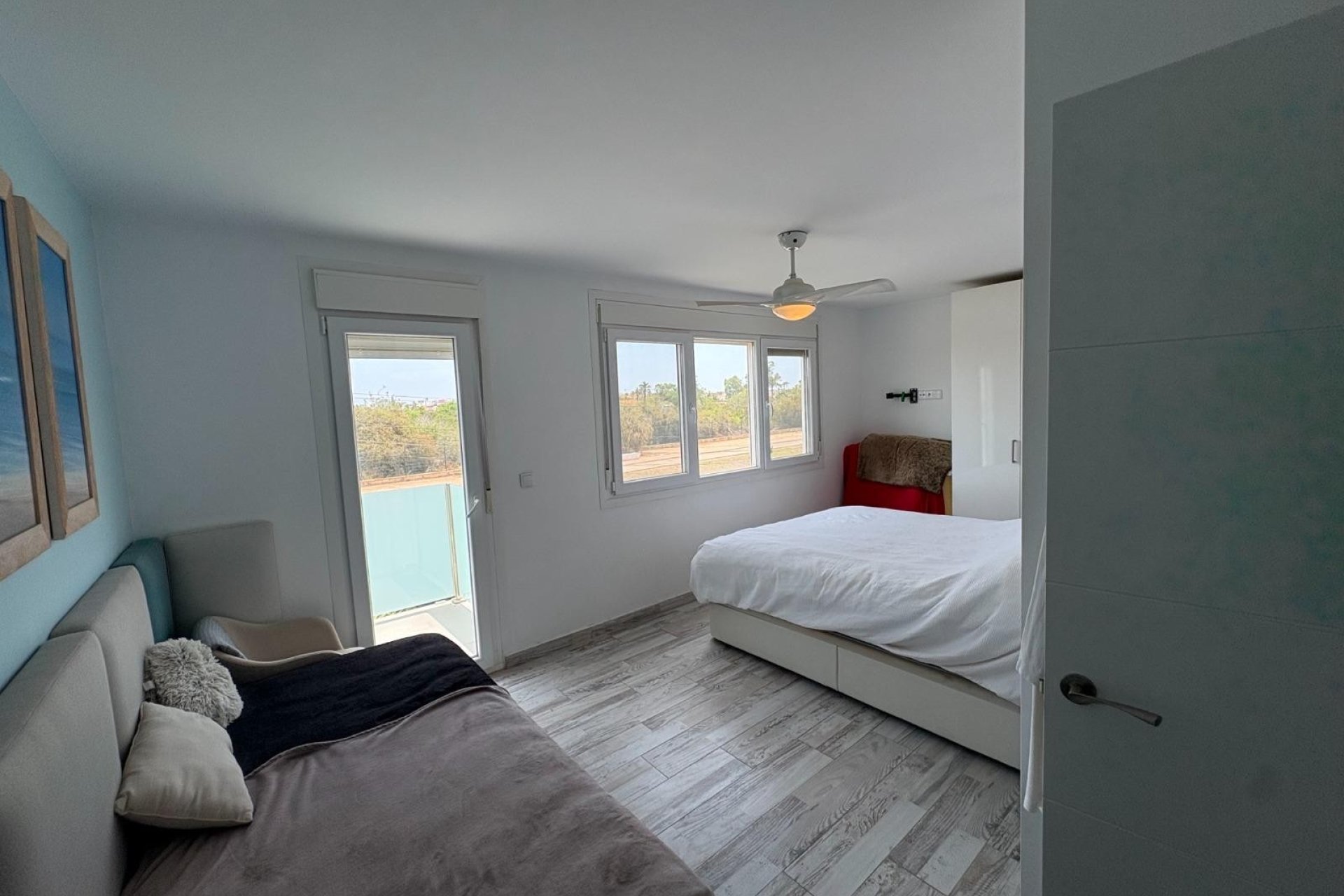 Återförsäljning - Villa / House -
Torrevieja - La Siesta