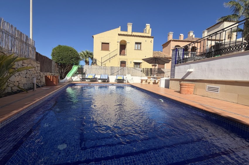 Återförsäljning - Villa -
La Finca Golf
