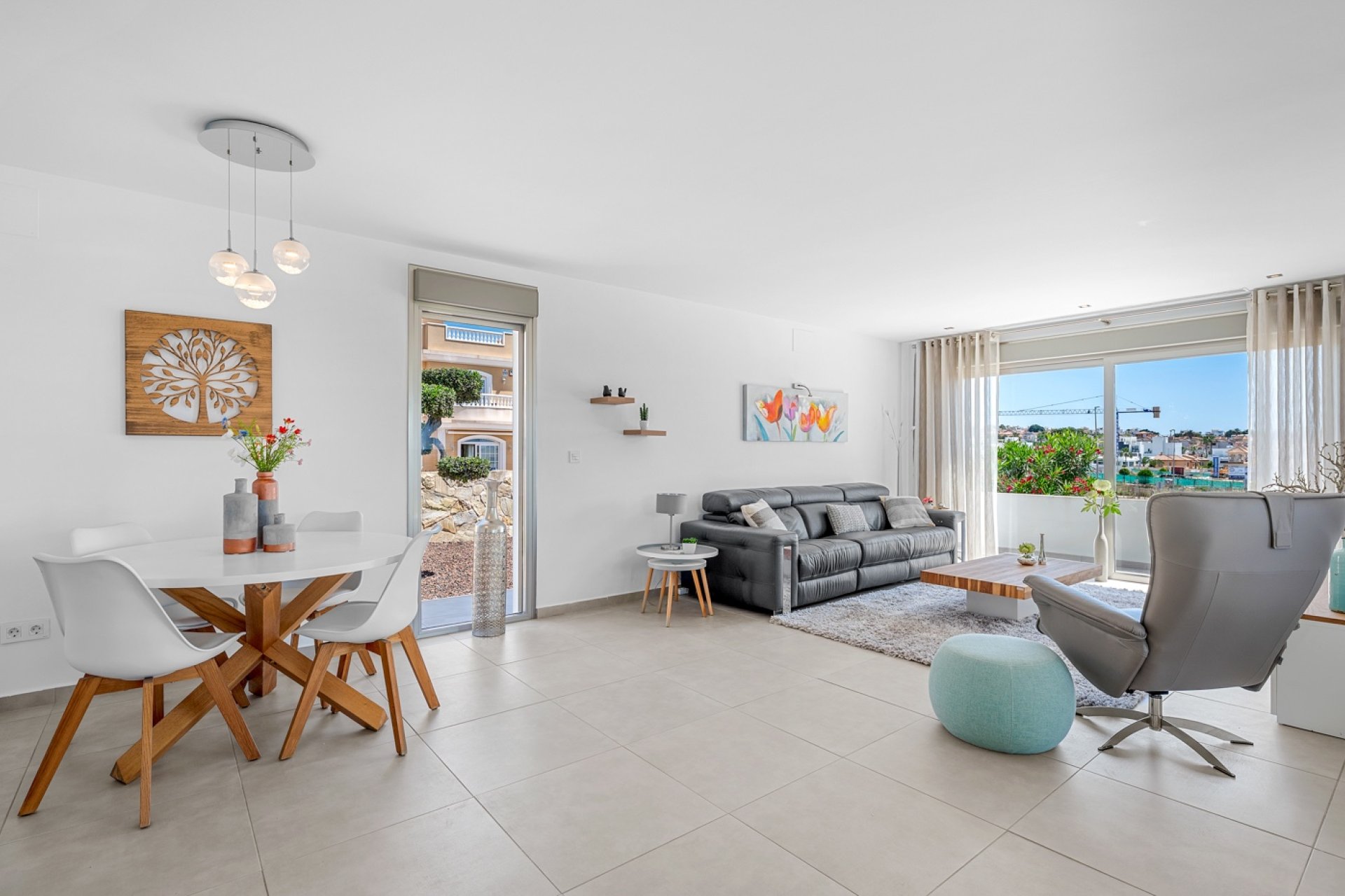Återförsäljning - Villa -
La Marina