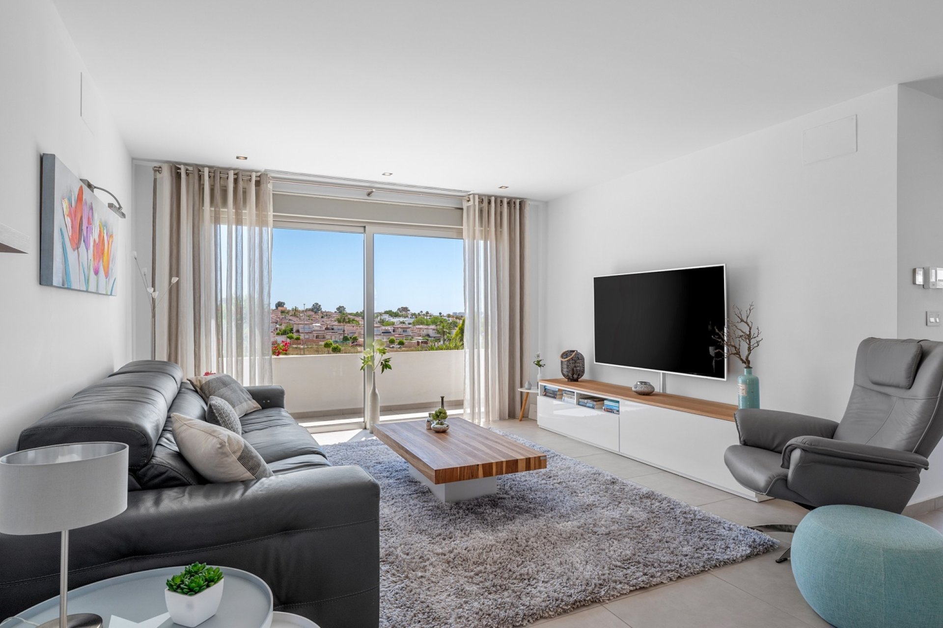 Återförsäljning - Villa -
La Marina