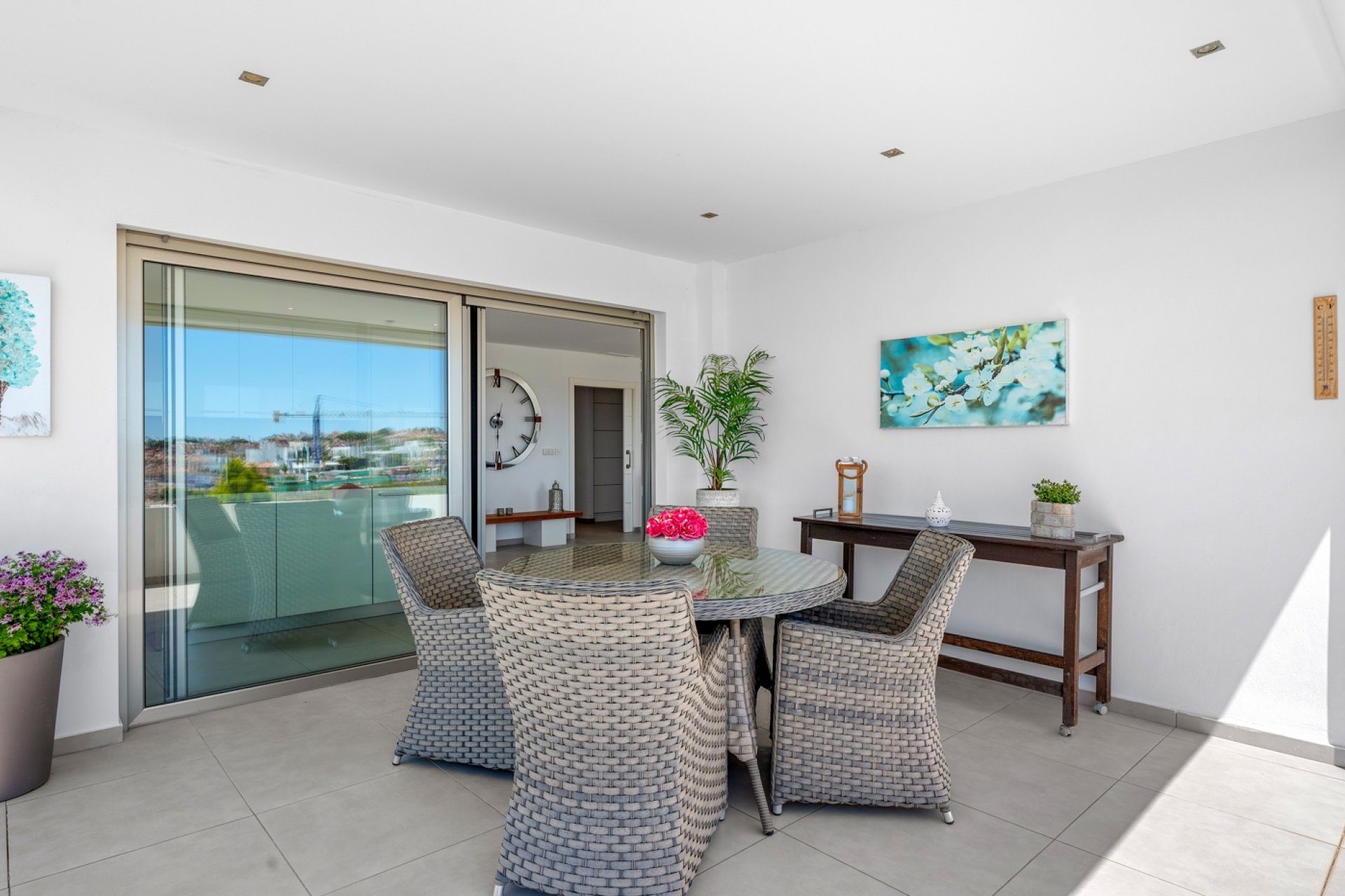 Återförsäljning - Villa -
La Marina