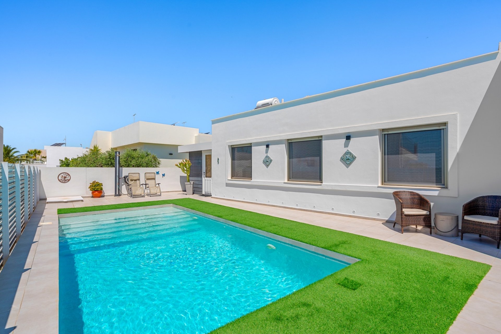 Återförsäljning - Villa -
La Marina