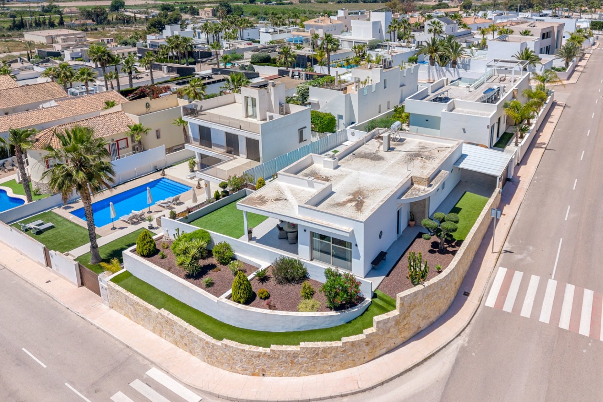 Återförsäljning - Villa -
La Marina