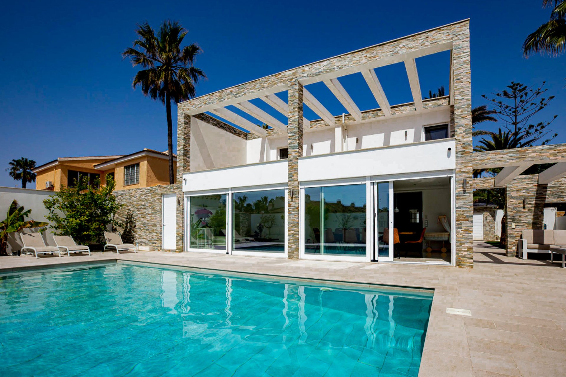 Återförsäljning - Villa -
La Zenia