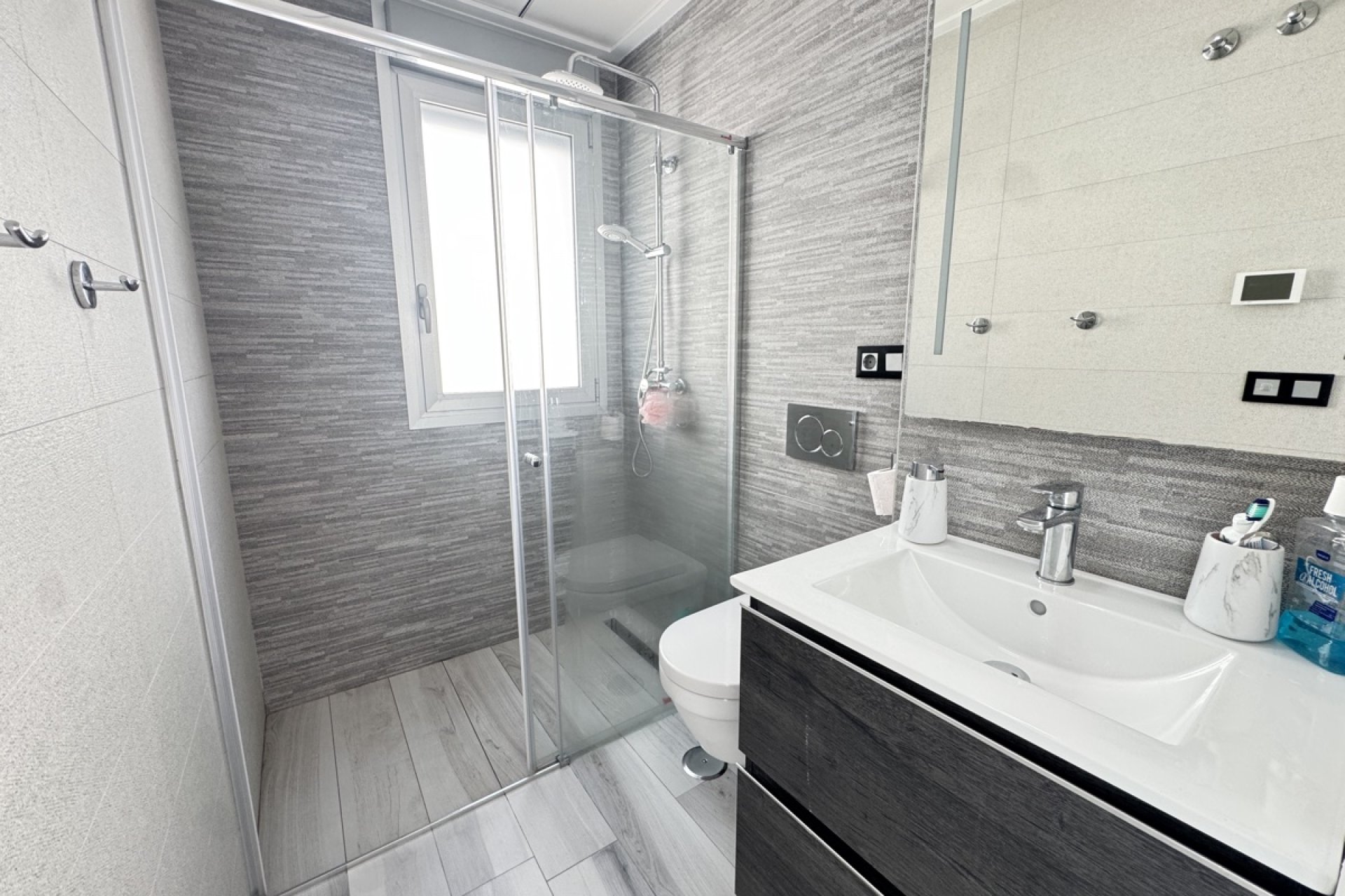 Återförsäljning - Villa -
Lomas de Cabo Roig