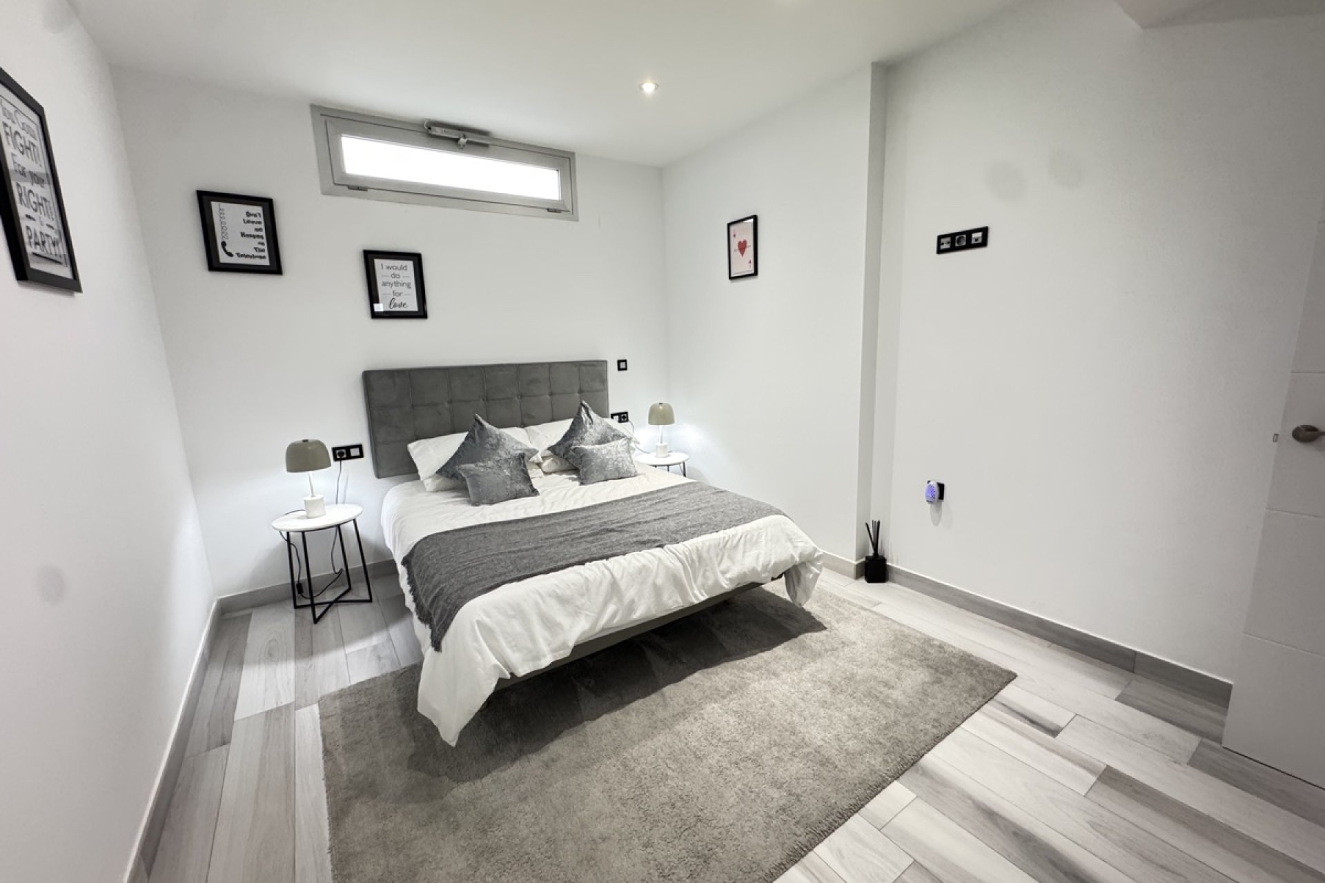 Återförsäljning - Villa -
Lomas de Cabo Roig