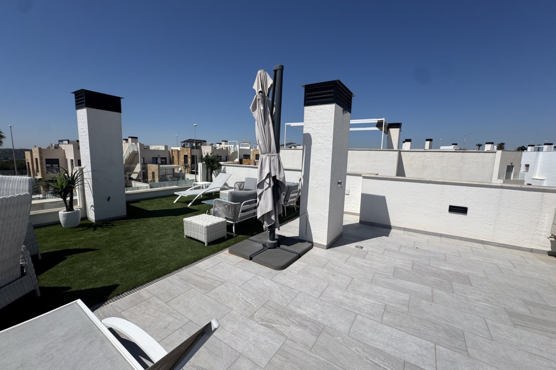 Återförsäljning - Villa -
Lomas de Cabo Roig