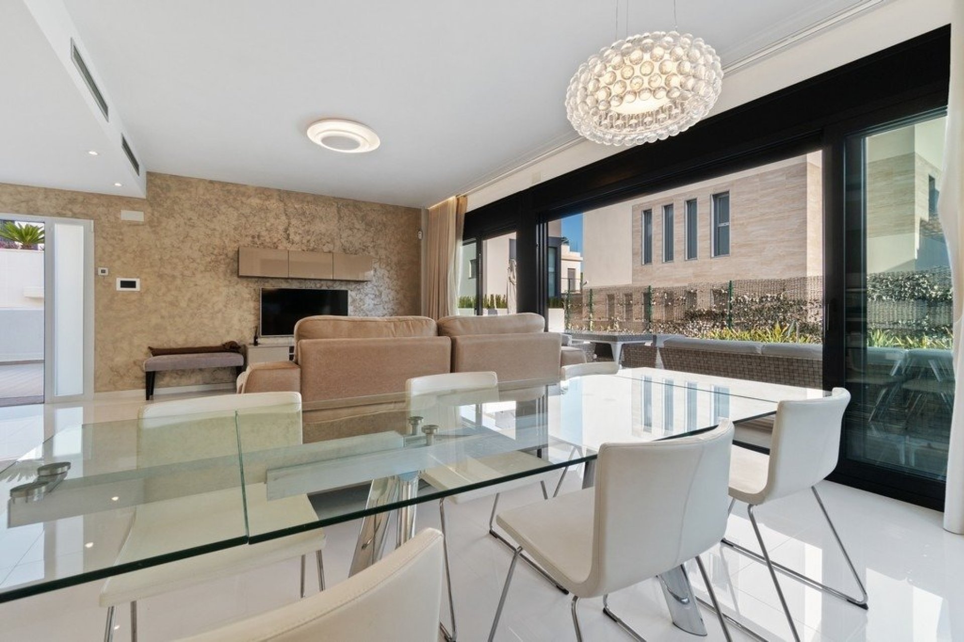 Återförsäljning - Villa -
Orihuela Costa - Agua Marina