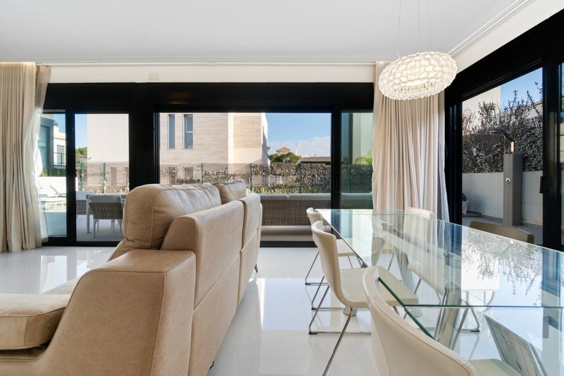 Återförsäljning - Villa -
Orihuela Costa - Agua Marina