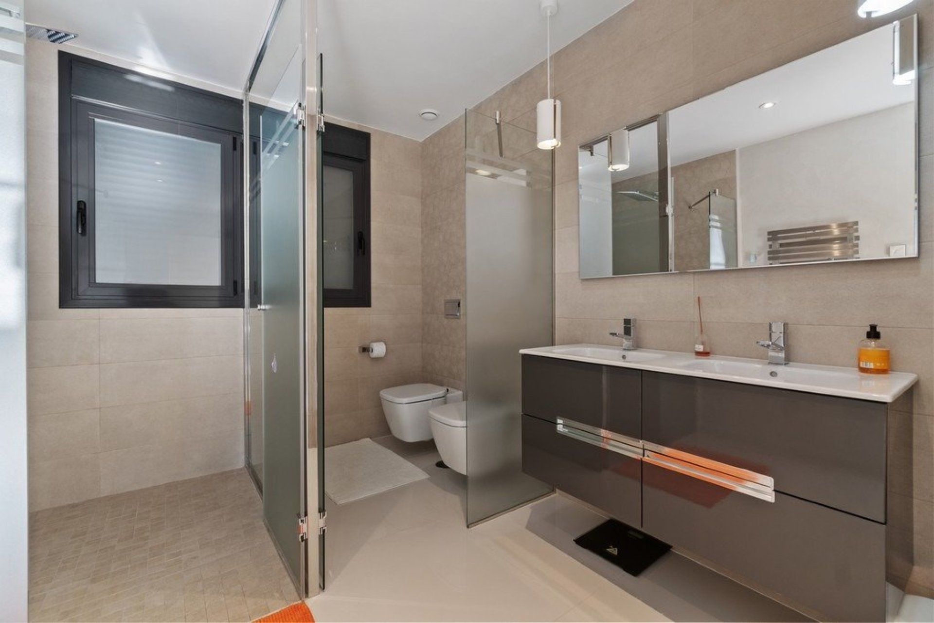 Återförsäljning - Villa -
Orihuela Costa - Agua Marina