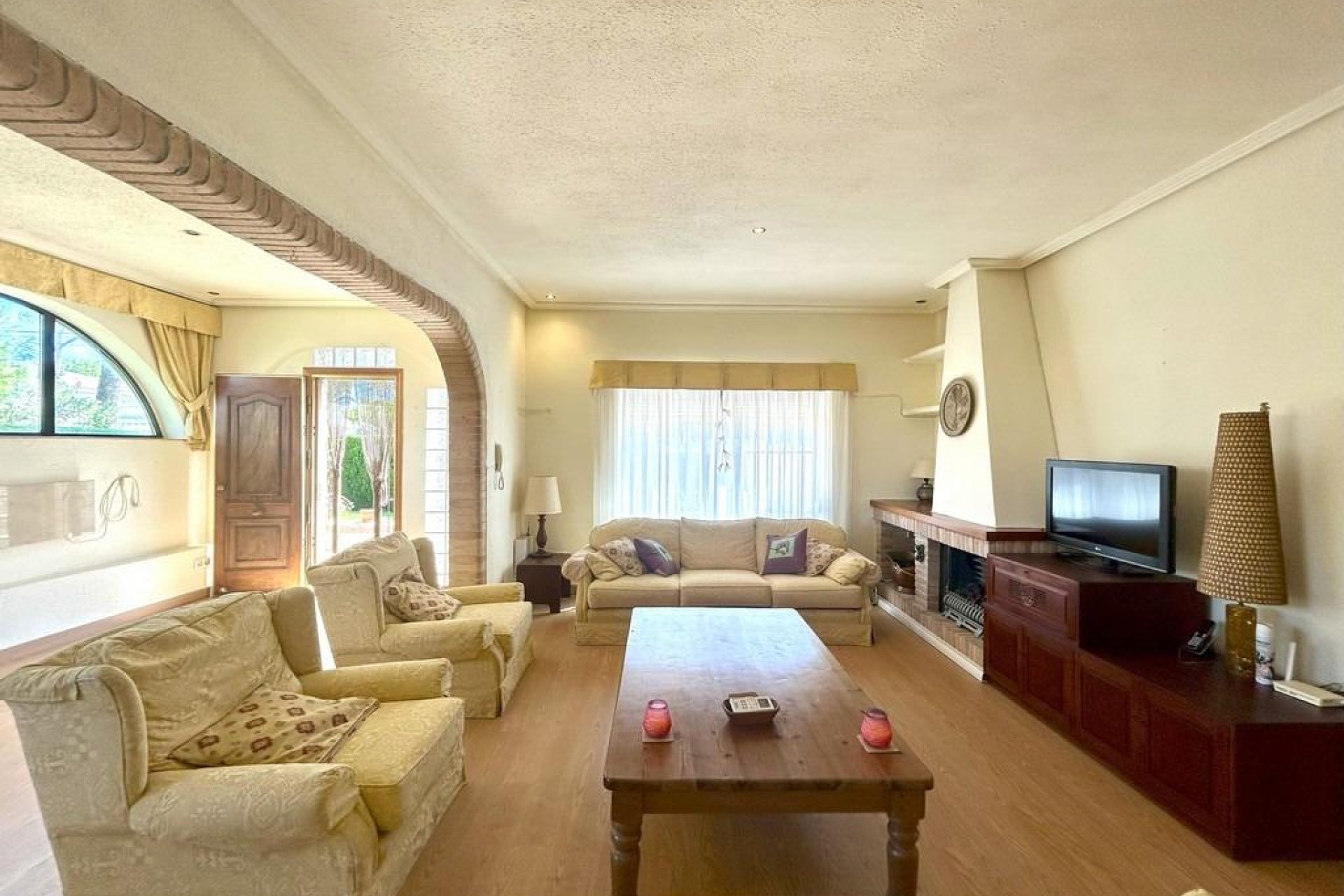 Återförsäljning - Villa -
Orihuela Costa - Aguamarina