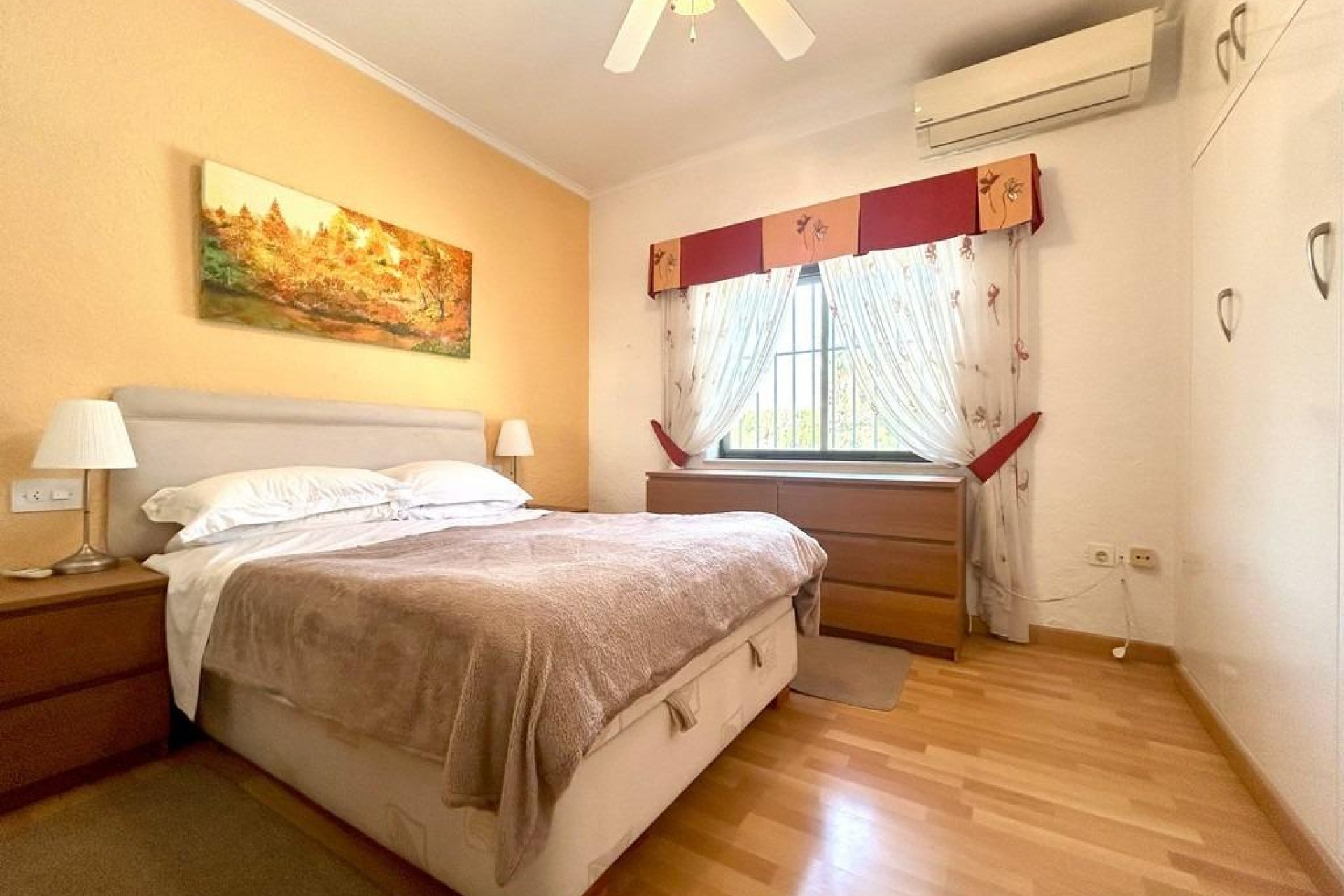 Återförsäljning - Villa -
Orihuela Costa - Aguamarina