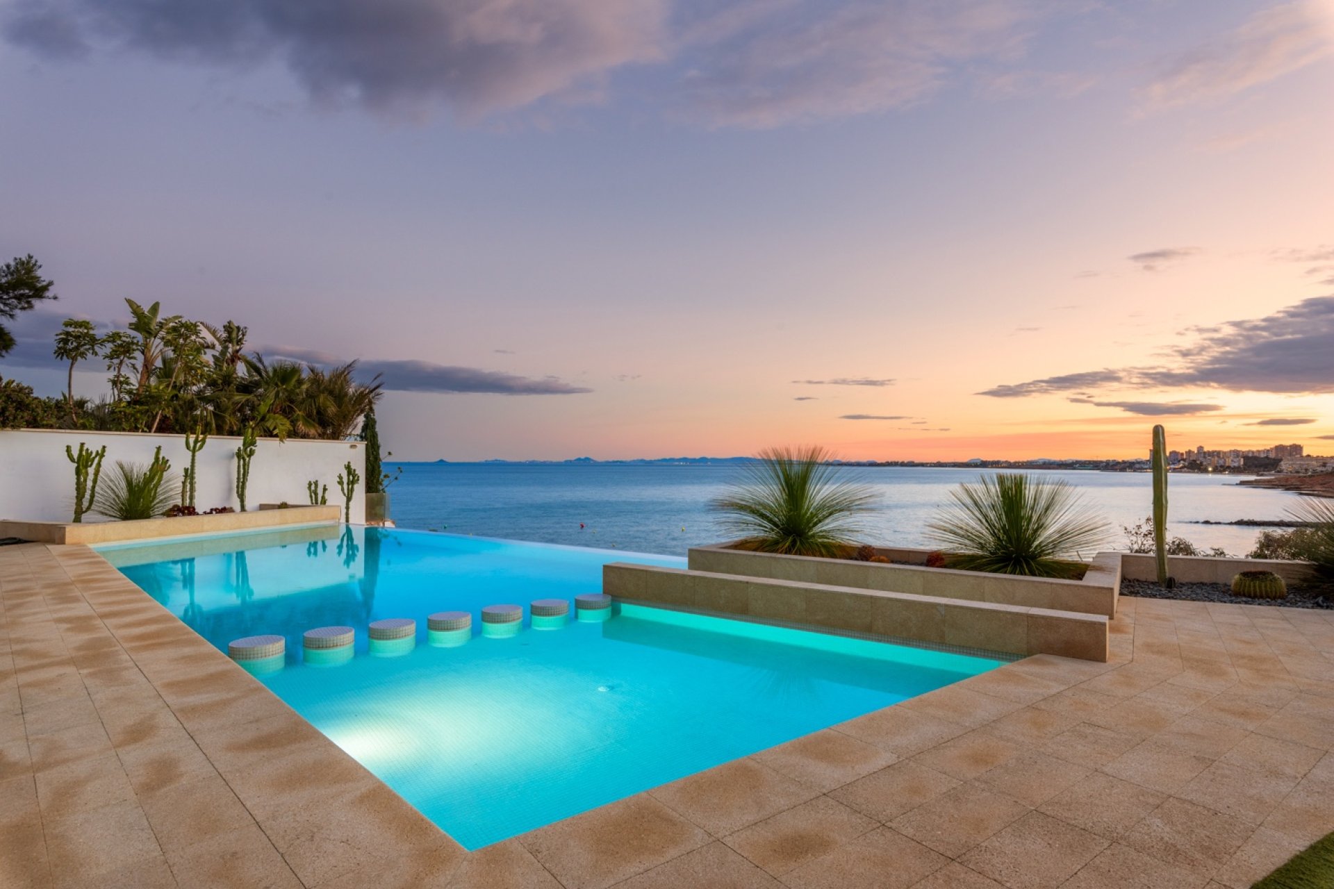 Återförsäljning - Villa -
Orihuela Costa - Cabo Roig