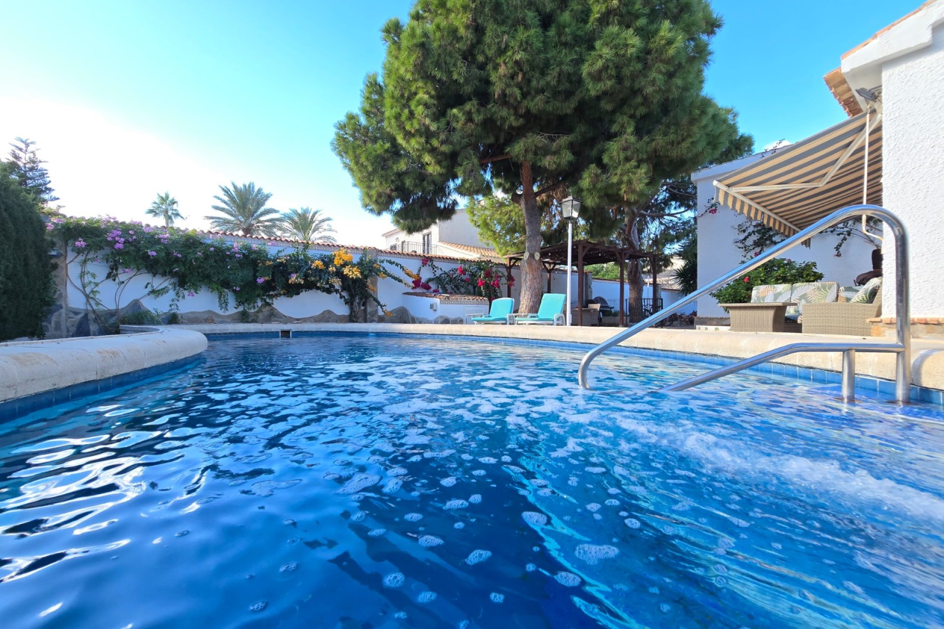 Återförsäljning - Villa * -
Orihuela Costa * - Cabo Roig *