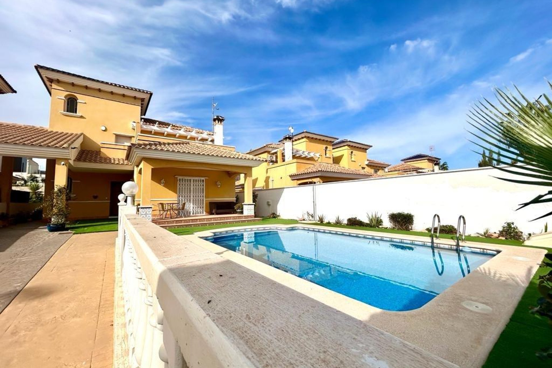 Återförsäljning - Villa -
Orihuela Costa - Cabo Roig