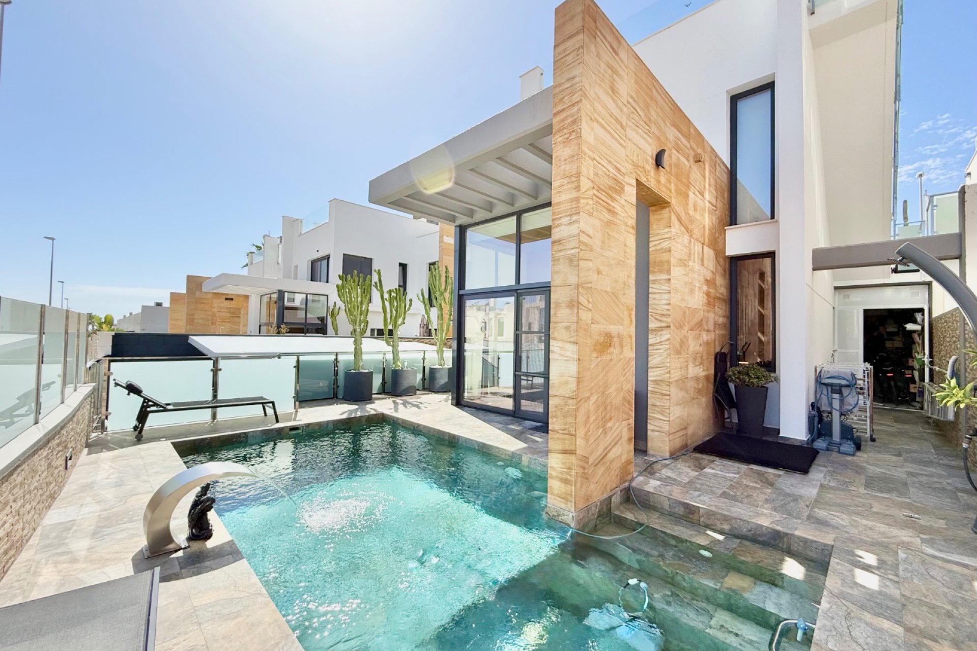 Återförsäljning - Villa -
Orihuela Costa - Cabo Roig