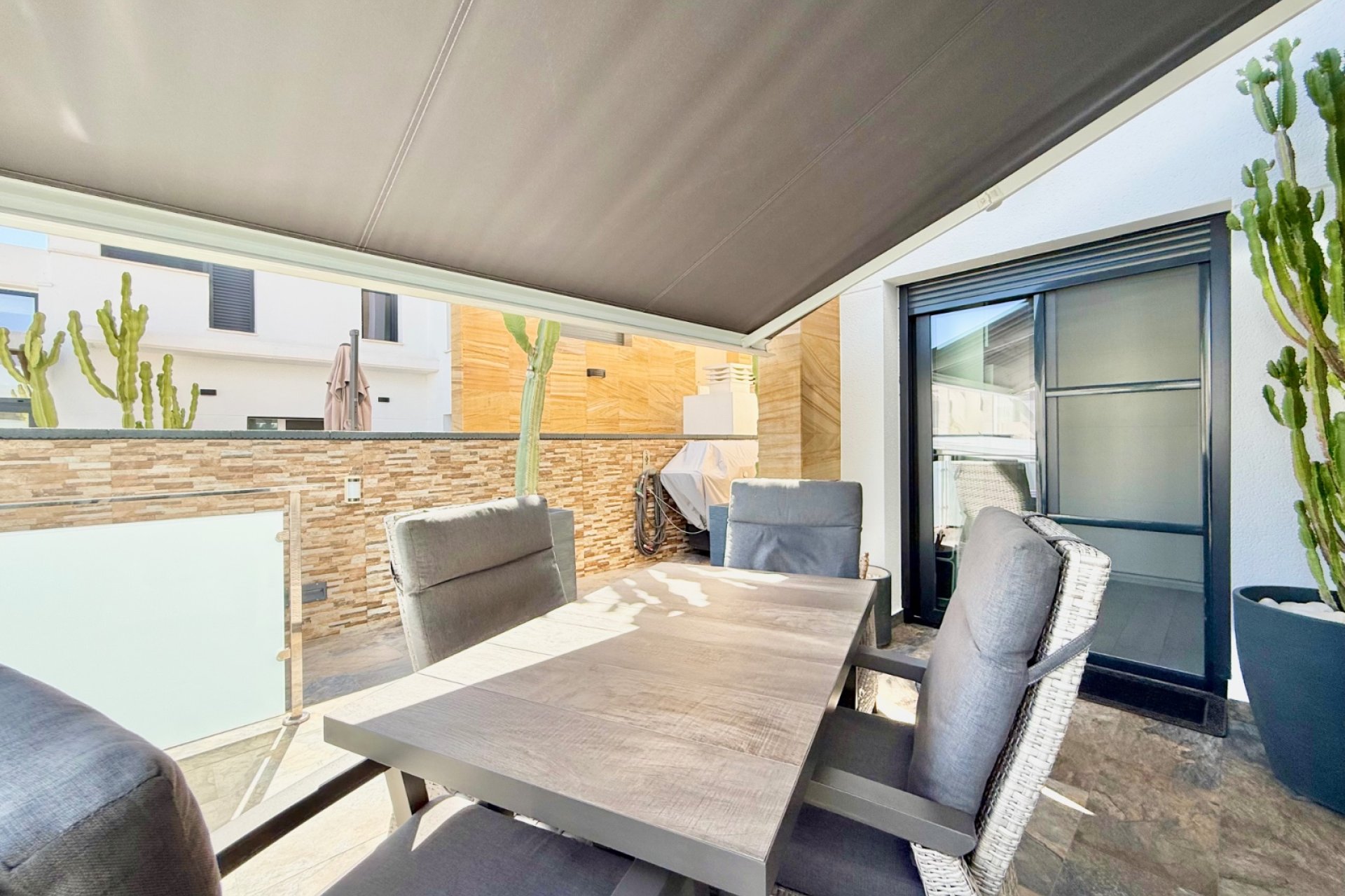 Återförsäljning - Villa -
Orihuela Costa - Cabo Roig
