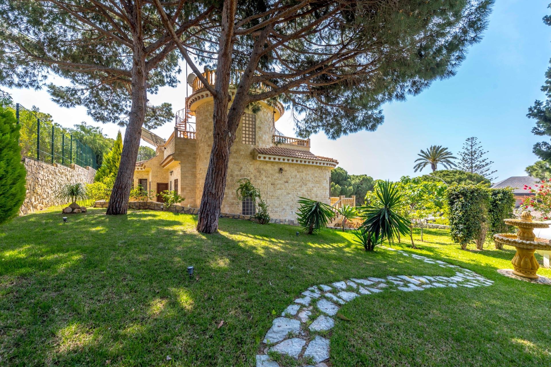 Återförsäljning - Villa -
Orihuela Costa - Campoamor
