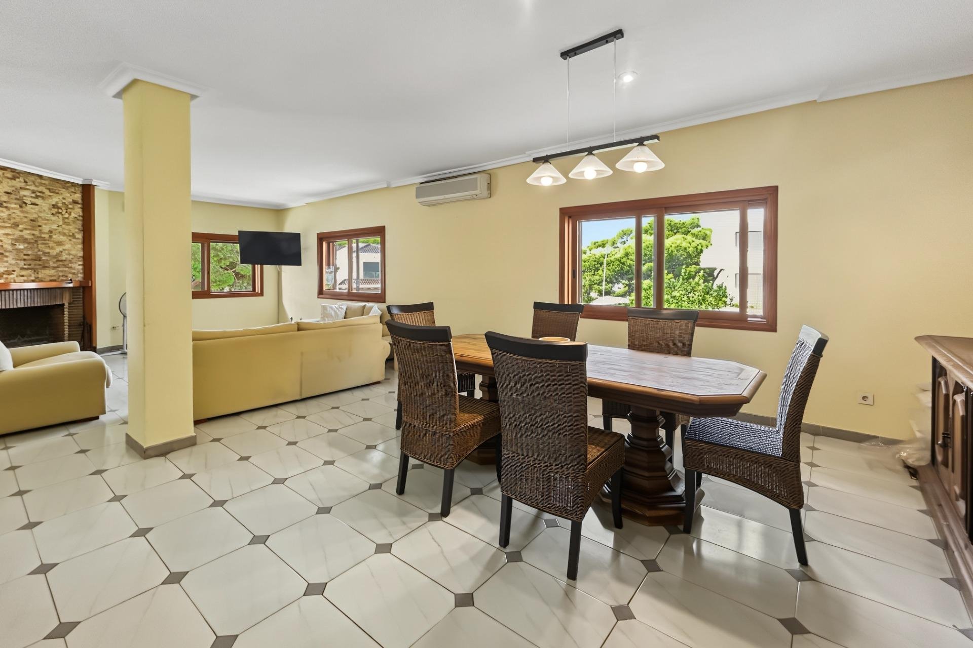 Återförsäljning - Villa -
Orihuela Costa - Campoamor