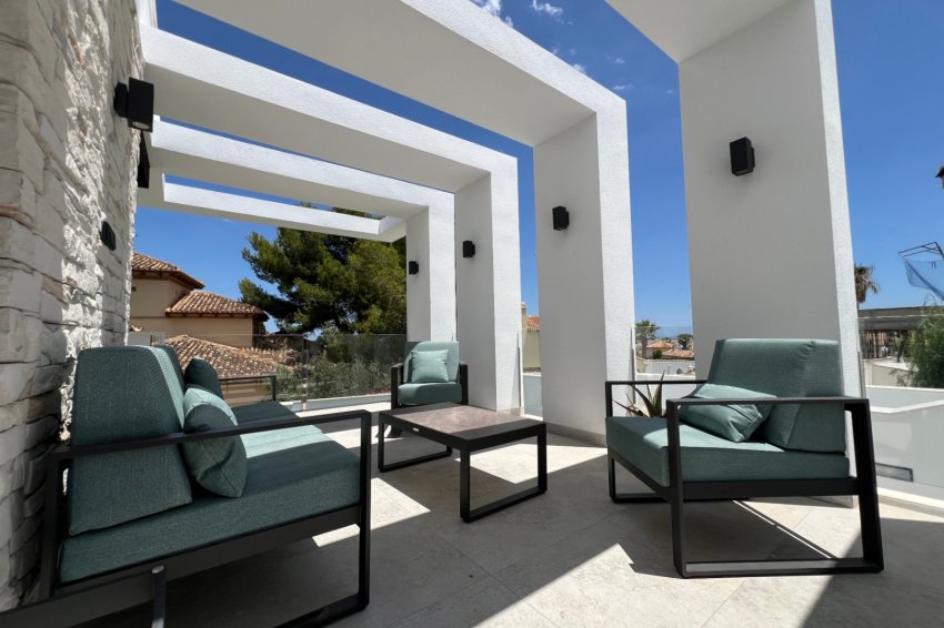 Återförsäljning - Villa -
Orihuela Costa - Costa Blanca Sur