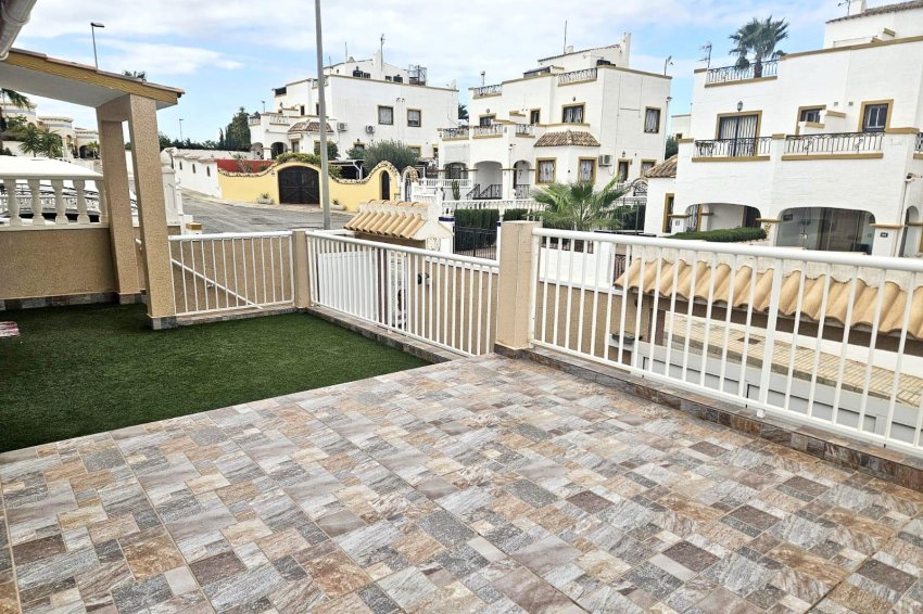 Återförsäljning - Villa -
Orihuela Costa - Dream Hills