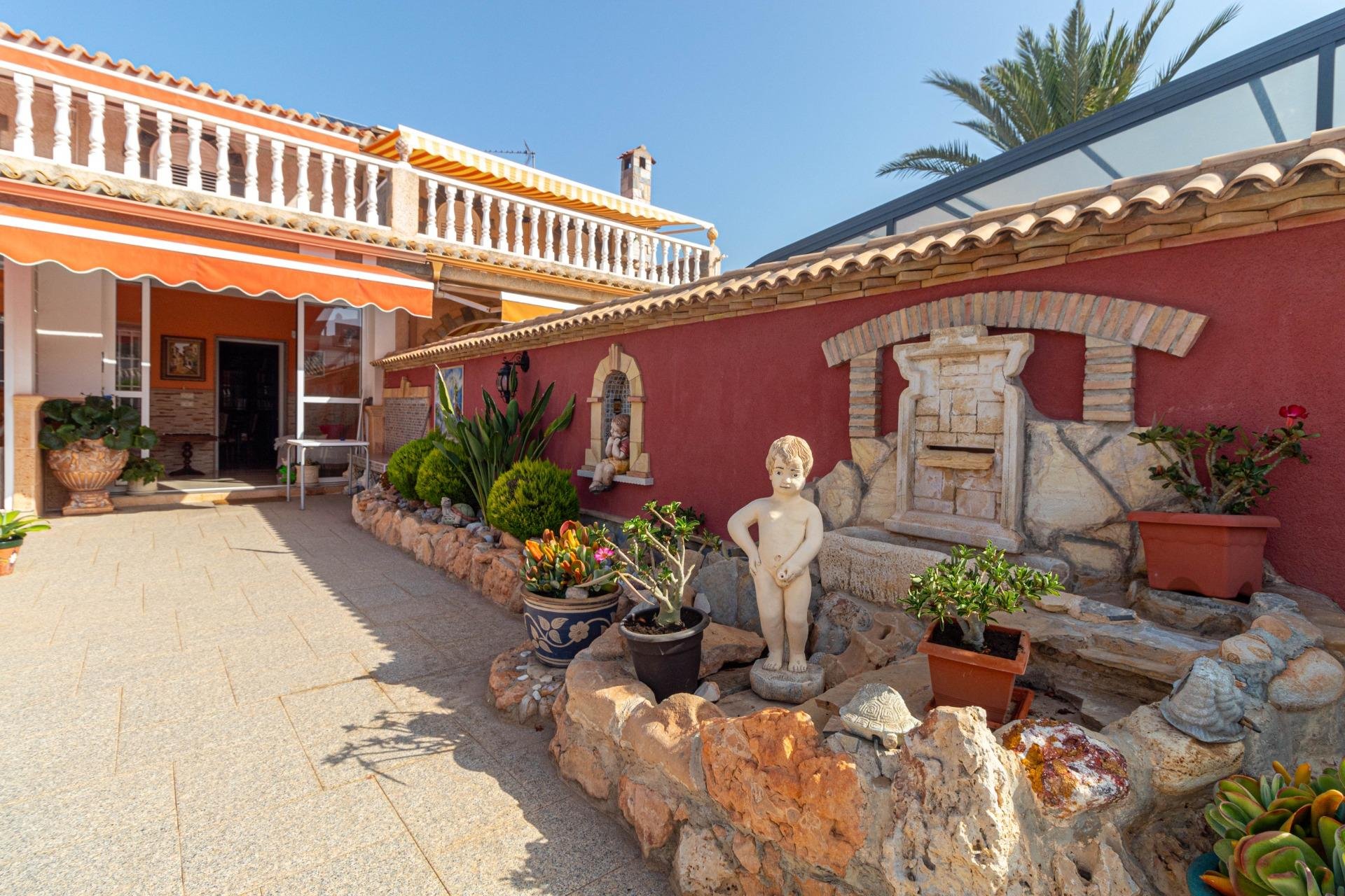 Återförsäljning - Villa -
Orihuela Costa - La Regia