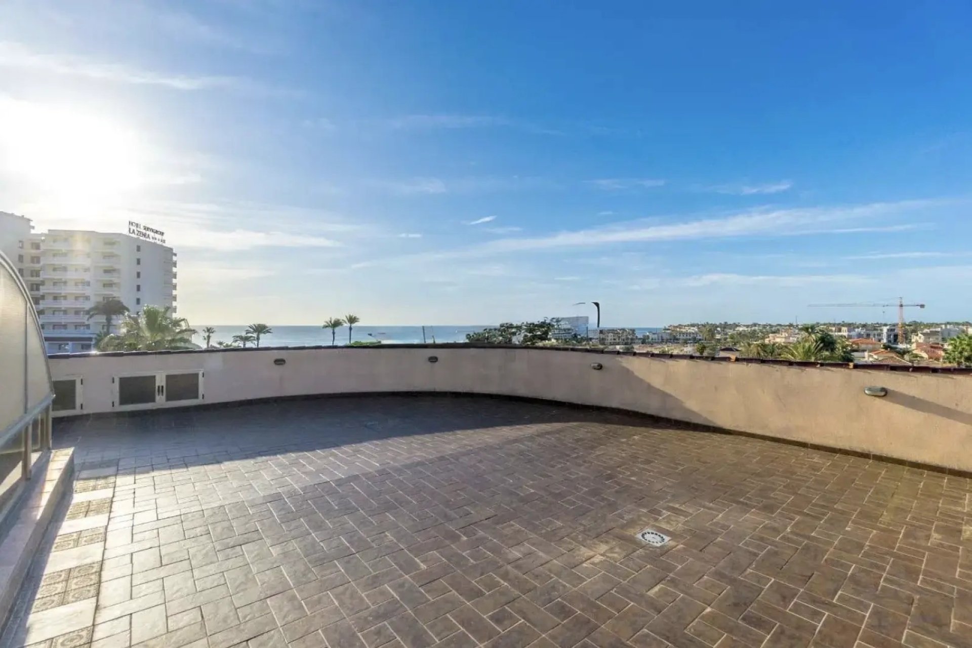 Återförsäljning - Villa -
Orihuela Costa - La Zenia