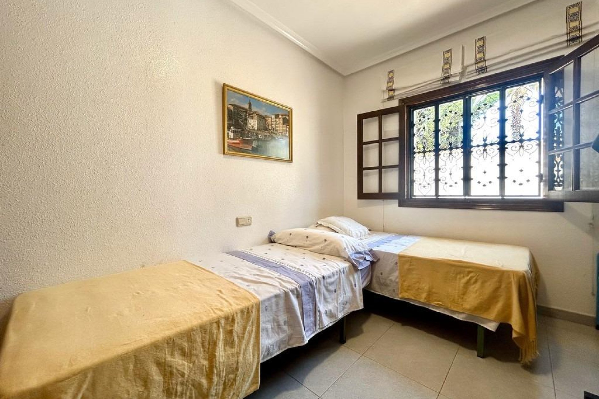 Återförsäljning - Villa -
Orihuela Costa - La Zenia