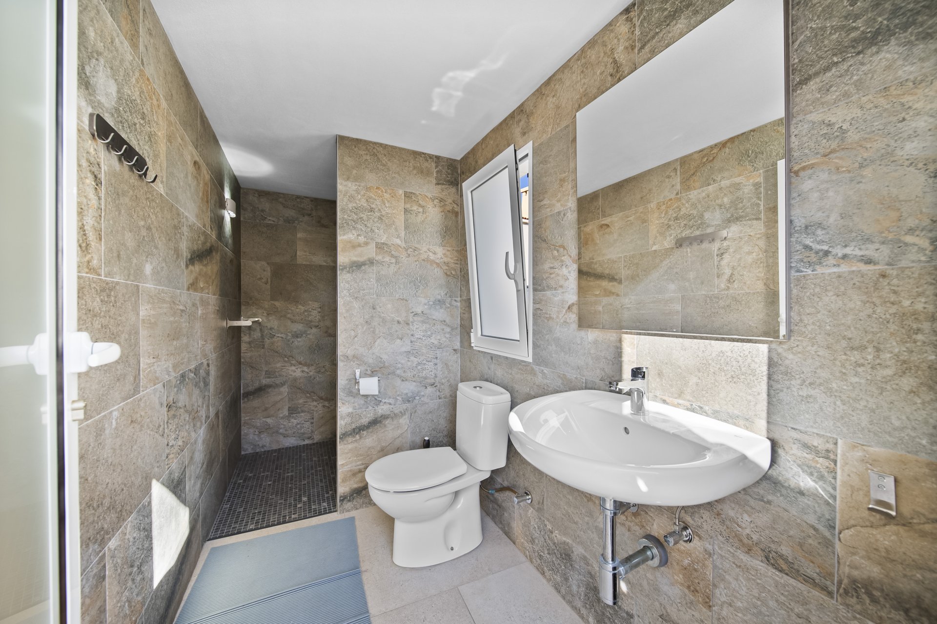 Återförsäljning - Villa -
Orihuela Costa - La Zenia