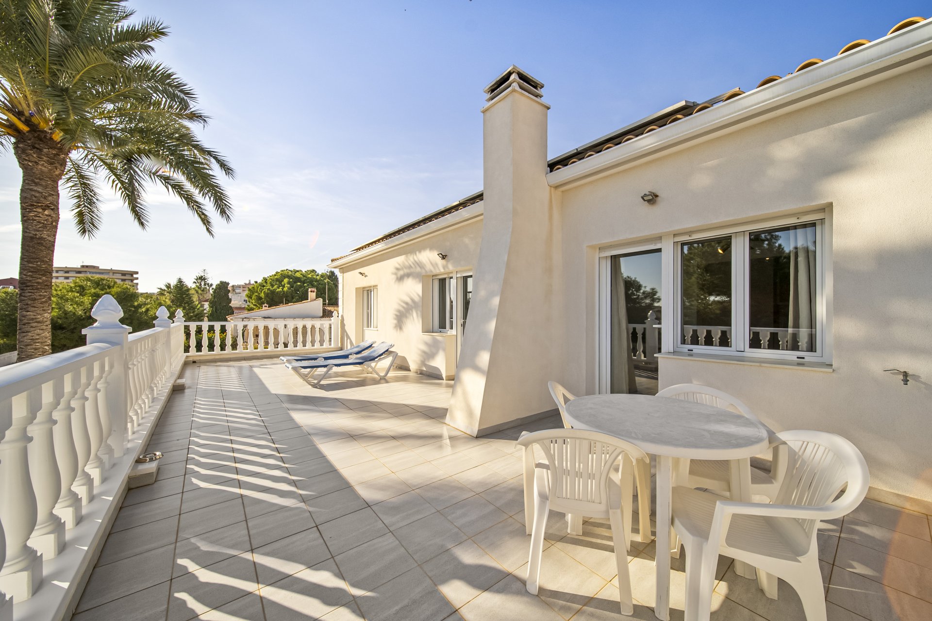 Återförsäljning - Villa -
Orihuela Costa - La Zenia