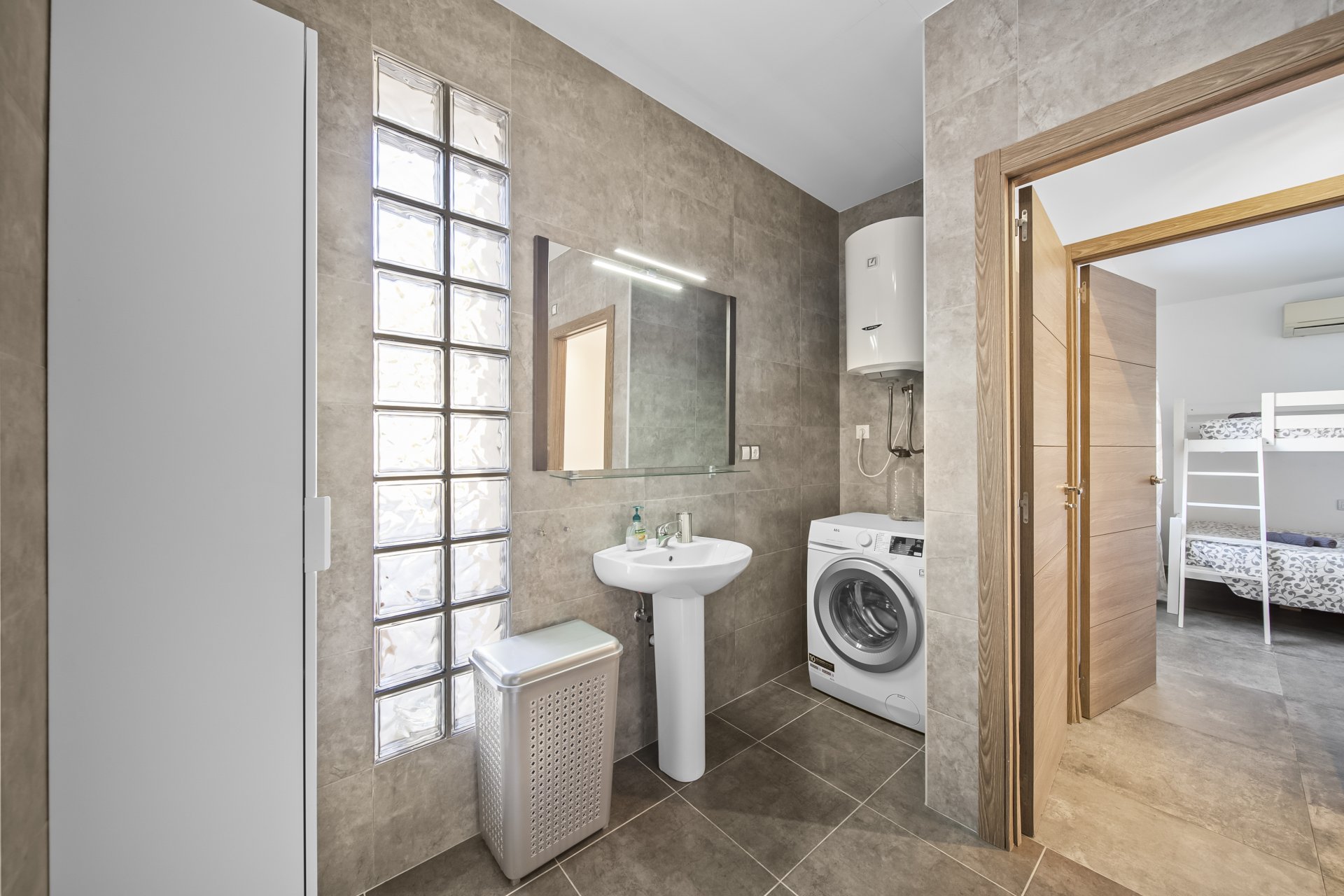 Återförsäljning - Villa -
Orihuela Costa - La Zenia